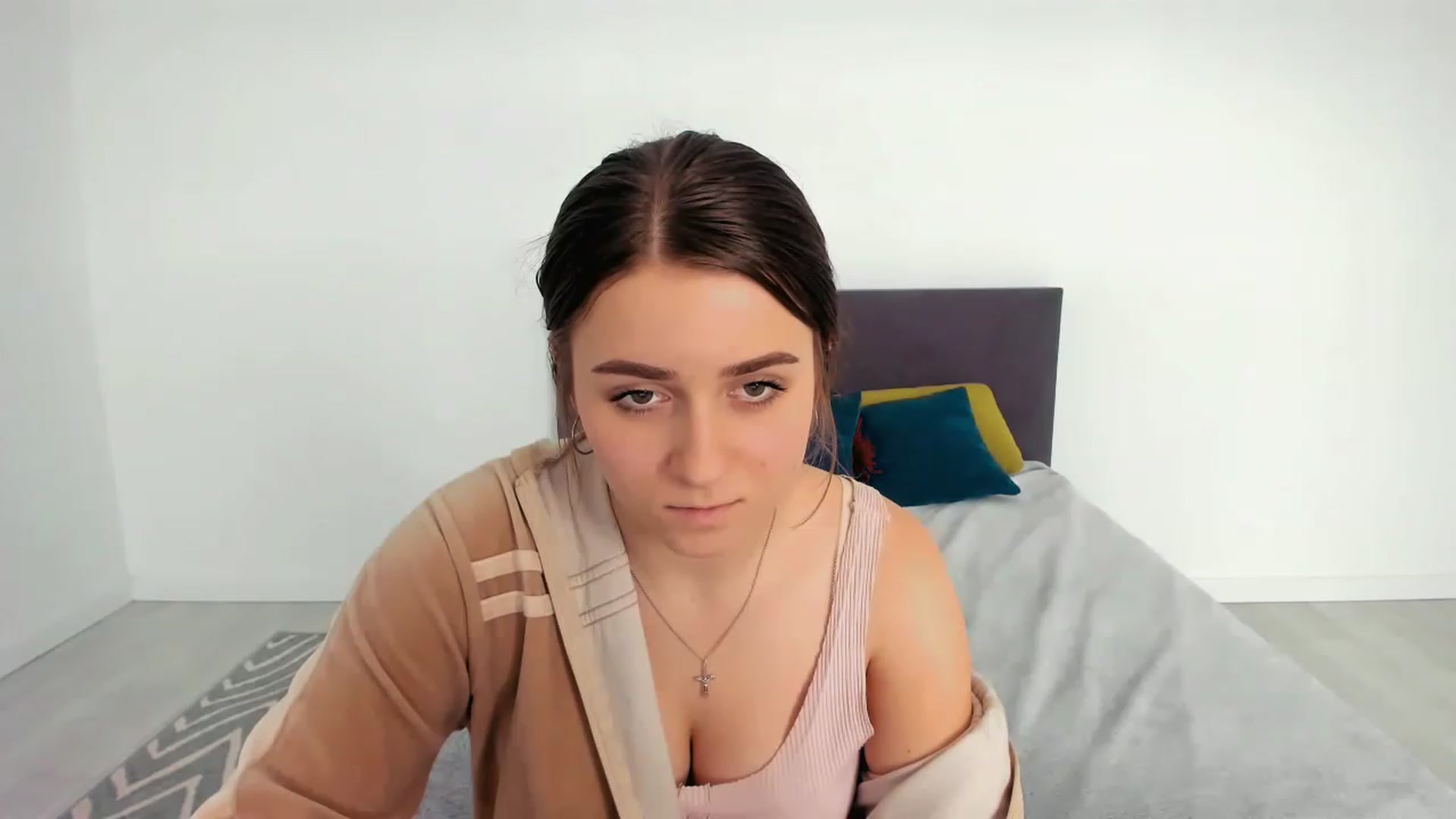 Gallery image thumbnail from AlisaSunshine's myfreecams stream on, 11/25/2022, 11:45 image 11 of 20