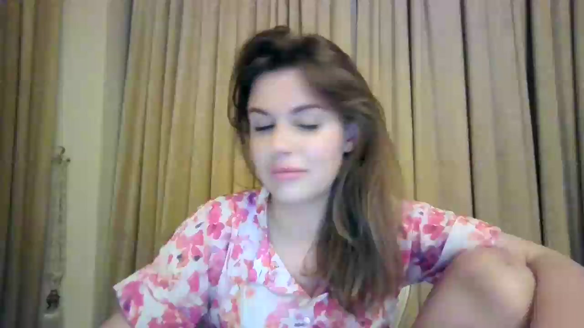 Gallery image thumbnail from Alisaaaa1's myfreecams stream on, 08/09/2026, 18:09 image 13 of 20