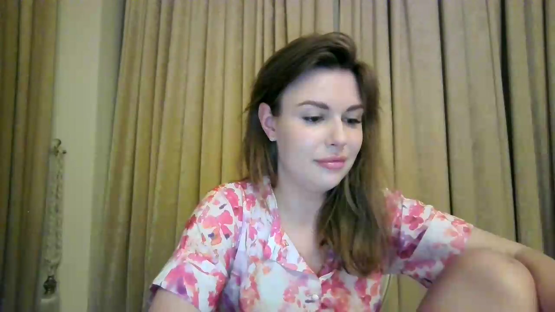 Gallery image thumbnail from Alisaaaa1's myfreecams stream on, 08/09/2026, 18:09 image 15 of 20