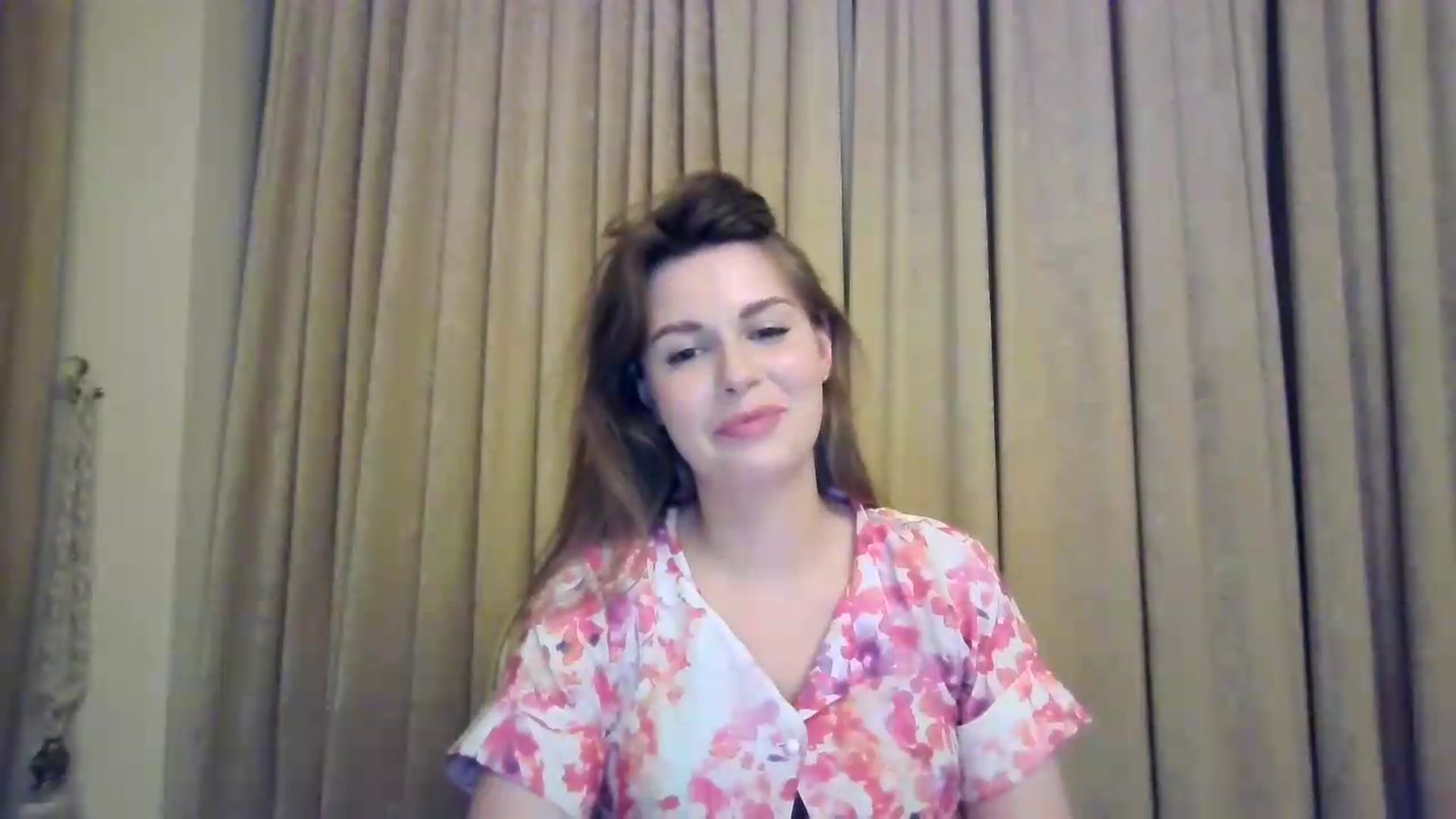 Gallery image thumbnail from Alisaaaa1's myfreecams stream on, 08/09/2026, 18:28 image 15 of 20