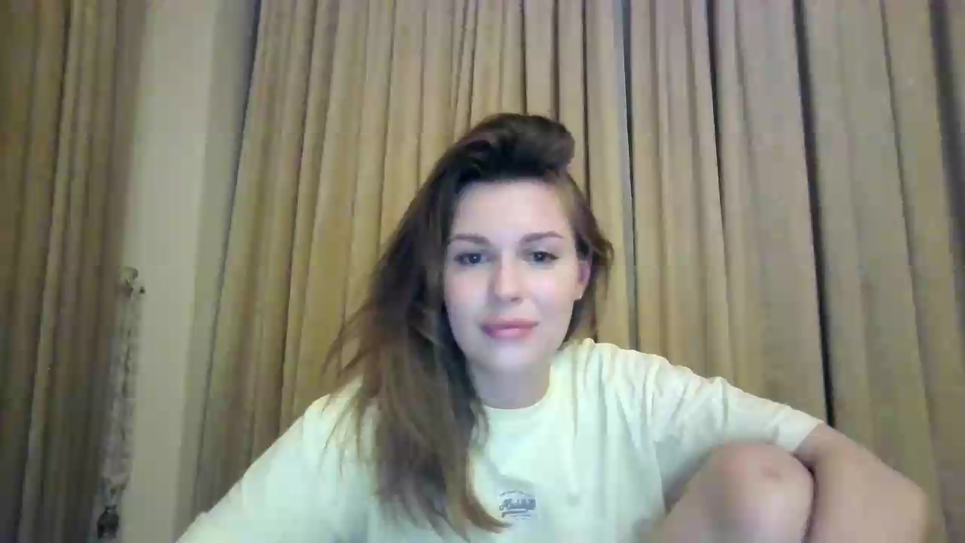Gallery image thumbnail from Alisaaaa1's myfreecams stream on, 08/11/2026, 24:02 image 19 of 20