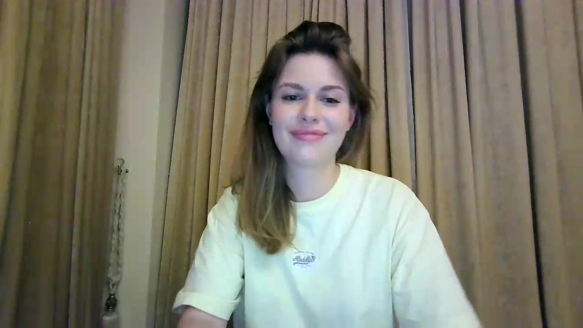 Gallery image thumbnail from Alisaaaa1's myfreecams stream on, 08/11/2026, 24:02 image 8 of 20