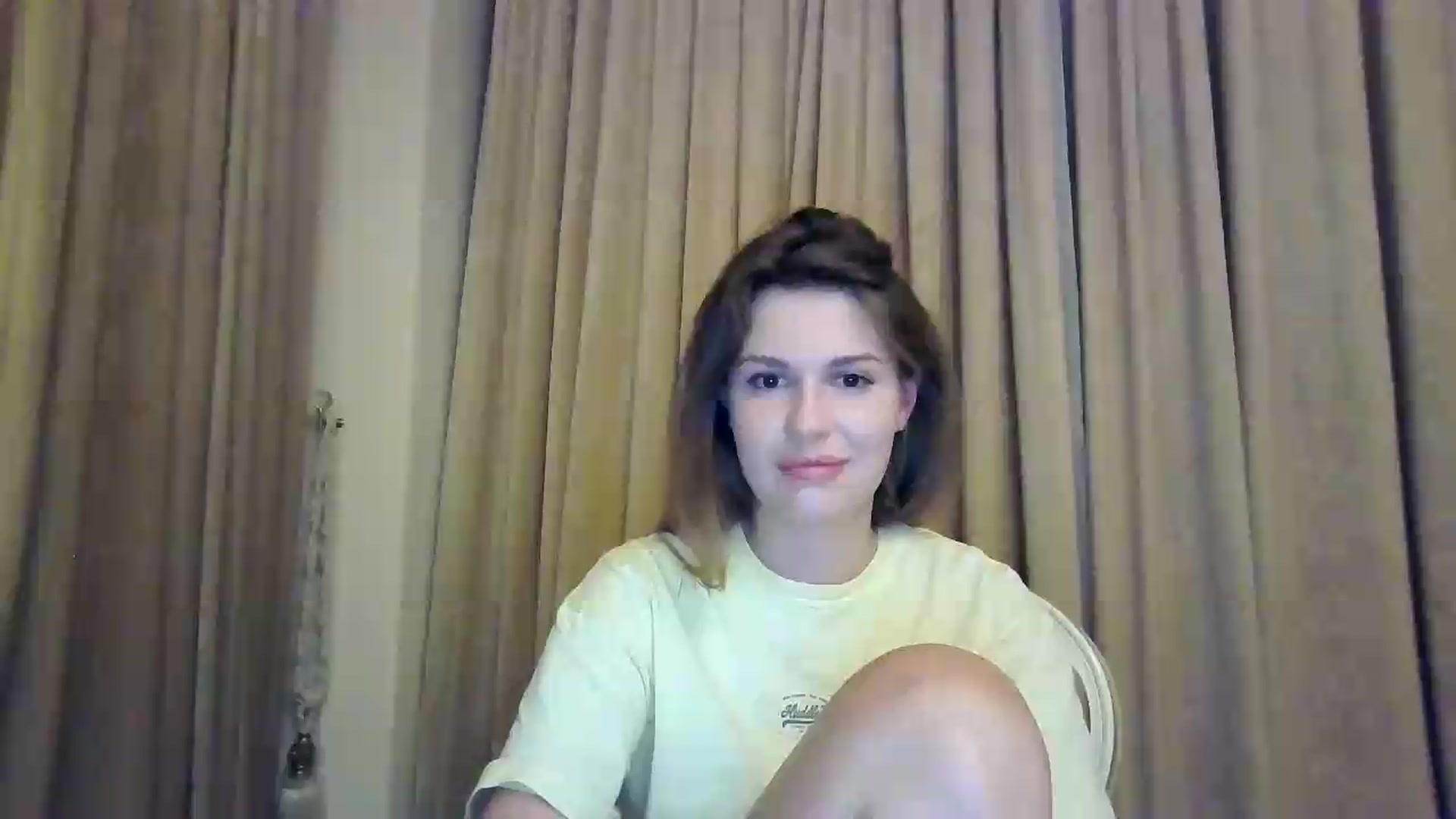 Gallery image thumbnail from Alisaaaa1's myfreecams stream on, 08/11/2026, 24:02 image 15 of 20
