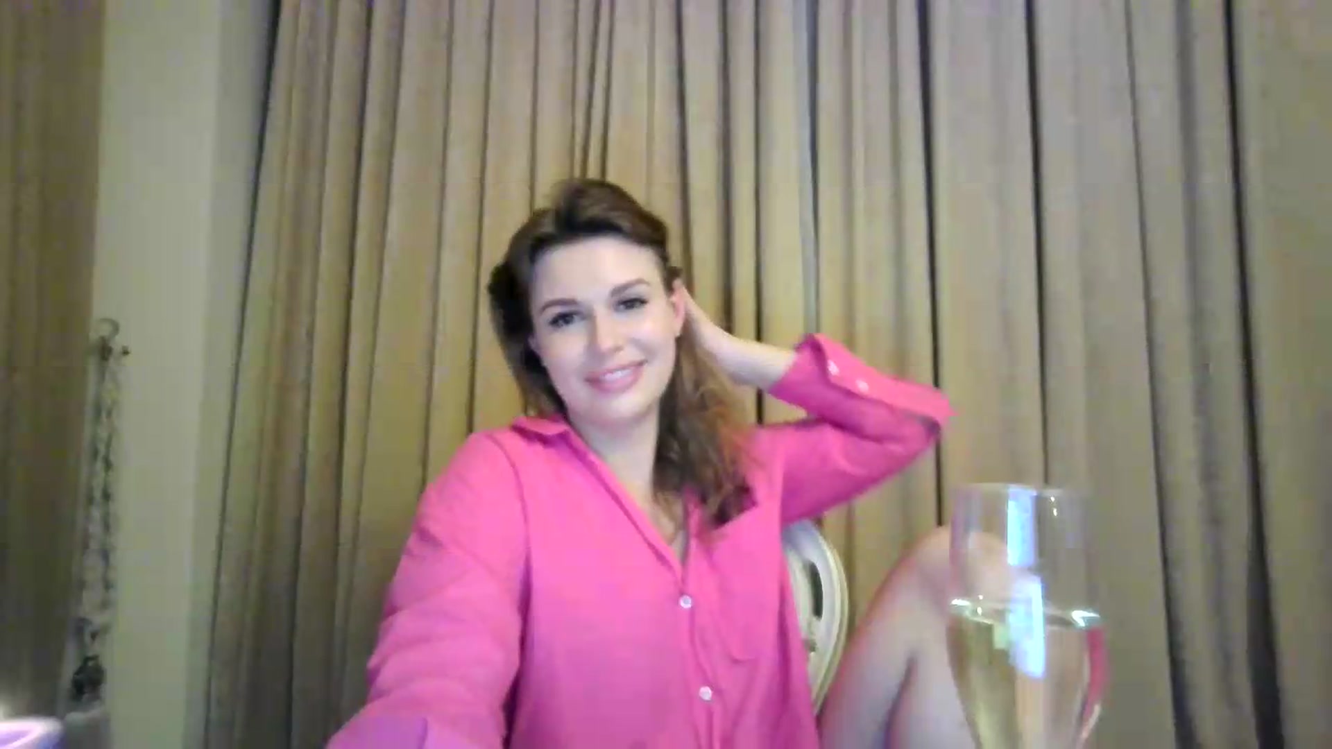 Gallery image thumbnail from Alisaaaa1's myfreecams stream on, 08/11/2026, 22:40 image 7 of 20