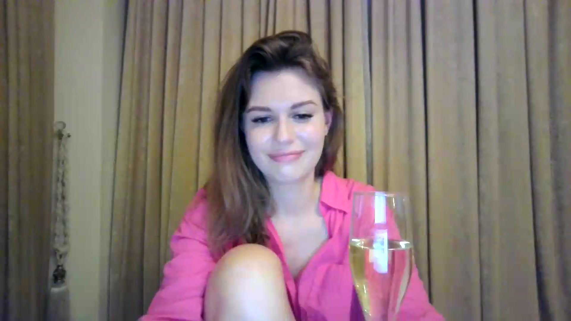 Gallery image thumbnail from Alisaaaa1's myfreecams stream on, 08/11/2026, 22:40 image 15 of 20