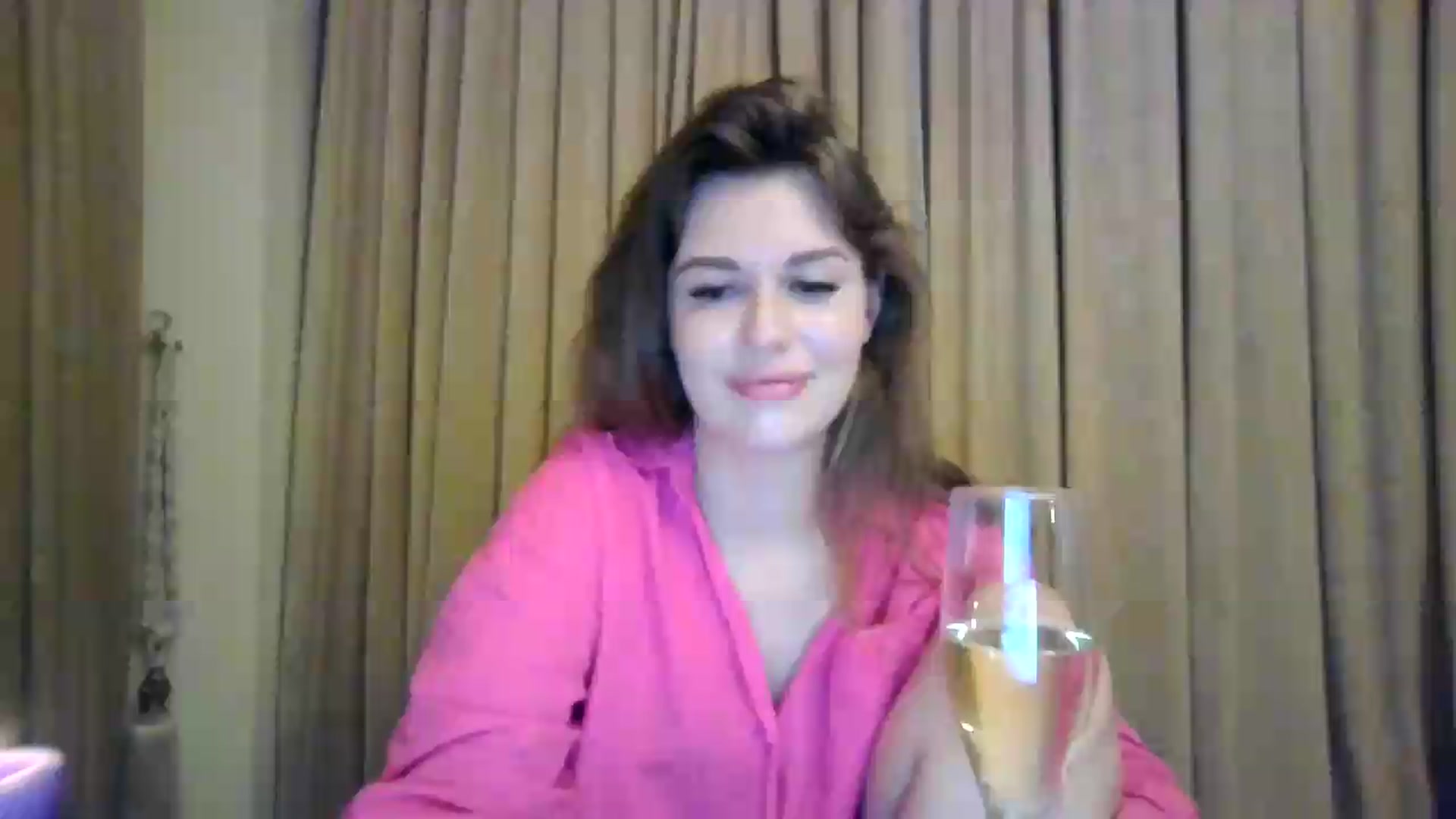 Gallery image thumbnail from Alisaaaa1's myfreecams stream on, 08/11/2026, 22:40 image 10 of 20