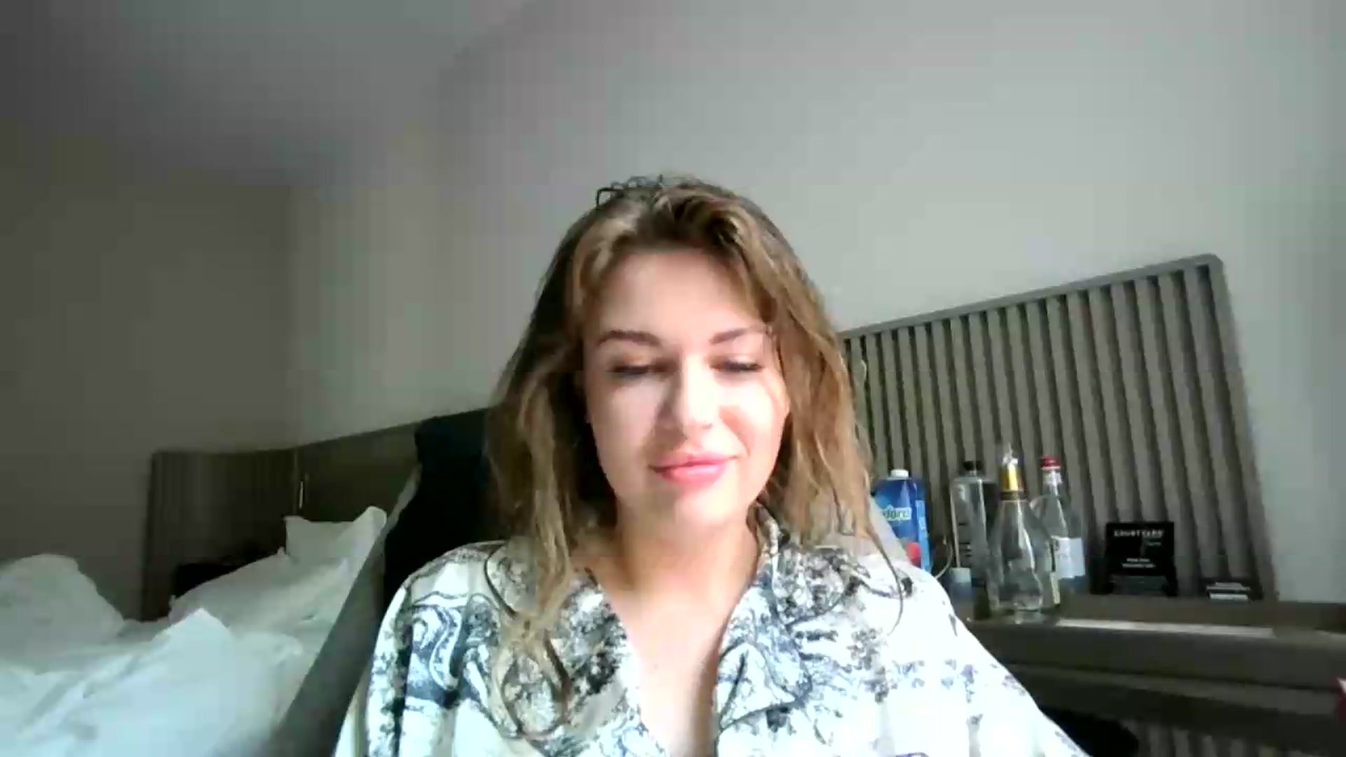 Gallery image thumbnail from Alisaaaa1's myfreecams stream on, 08/16/2026, 10:25 image 4 of 20