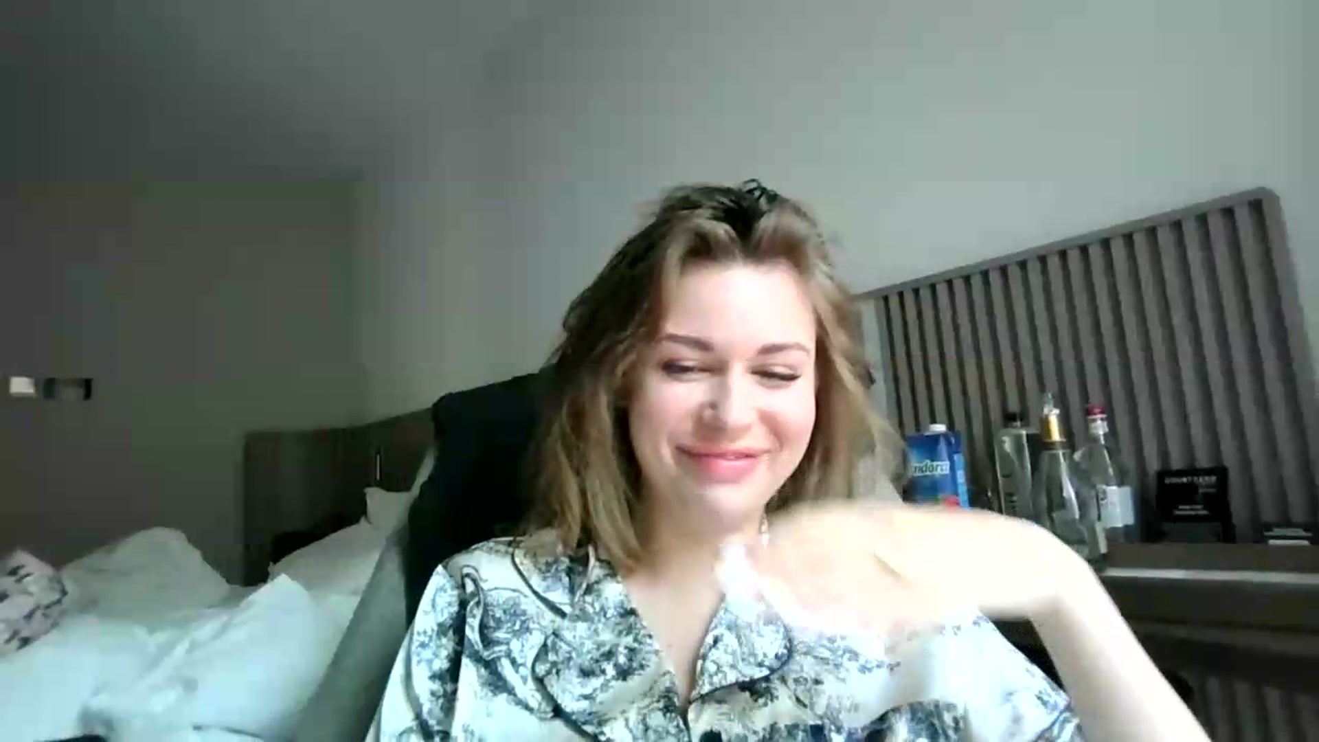 Gallery image thumbnail from Alisaaaa1's myfreecams stream on, 08/16/2026, 10:25 image 5 of 20