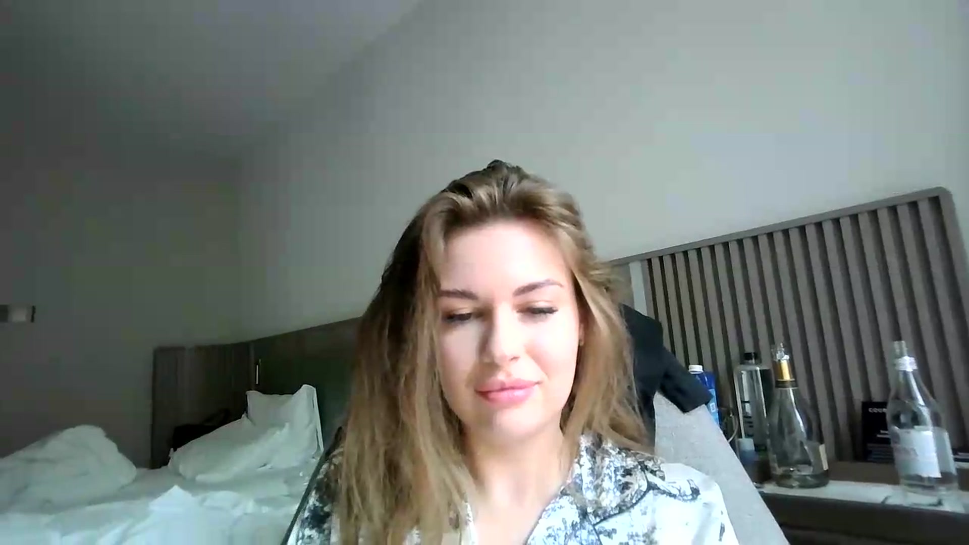 Gallery image thumbnail from Alisaaaa1's myfreecams stream on, 08/16/2026, 10:25 image 10 of 20