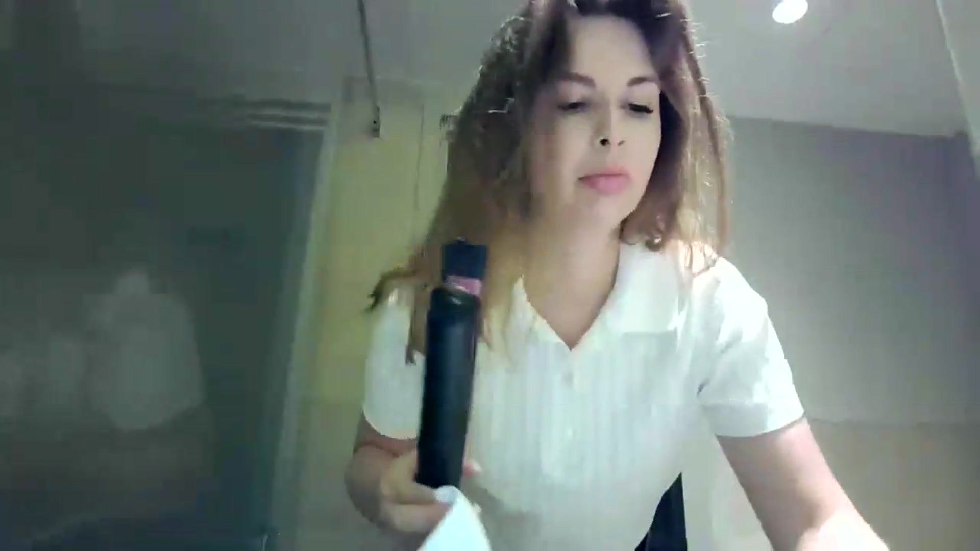 Gallery image thumbnail from Alisaaaa1's myfreecams stream on, 08/16/2026, 10:25 image 18 of 20