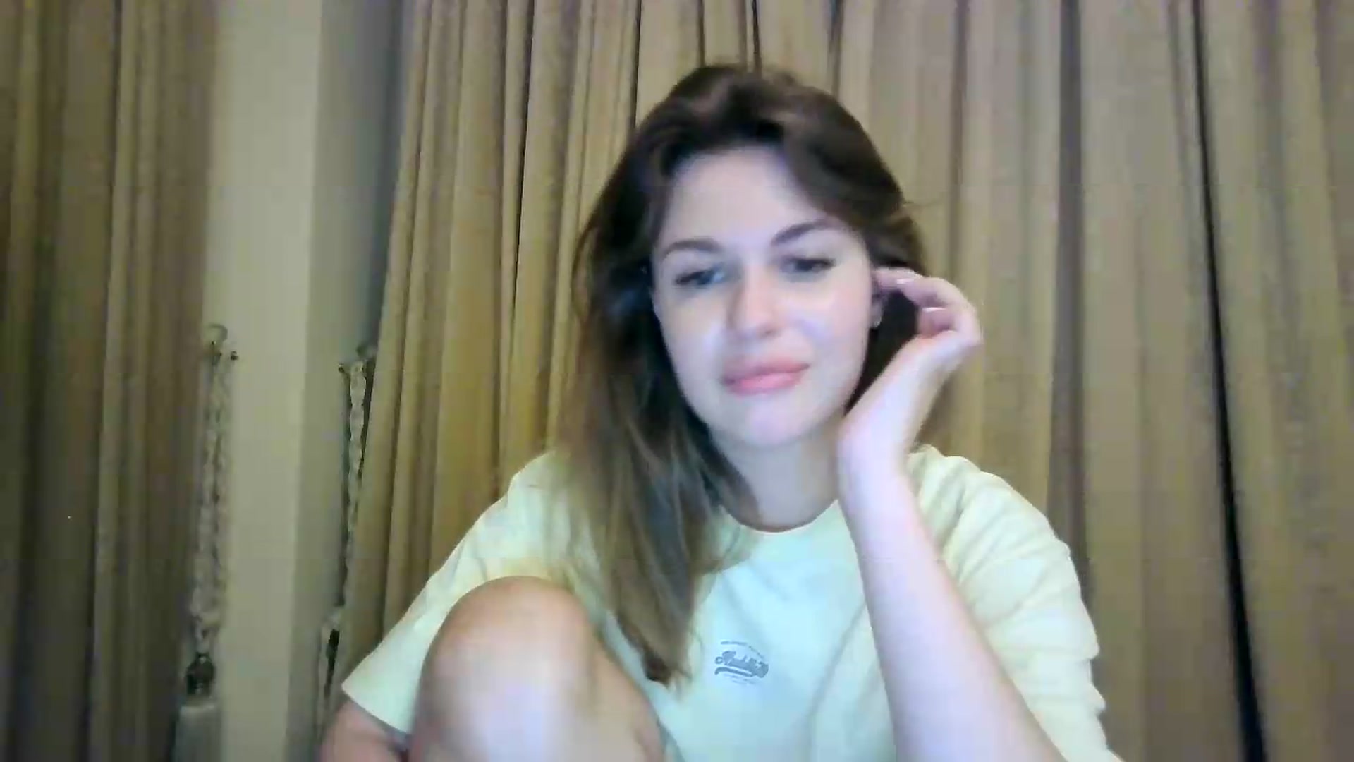 Gallery image thumbnail from Alisaaaa1's myfreecams stream on, 08/20/2026, 20:59 image 12 of 20