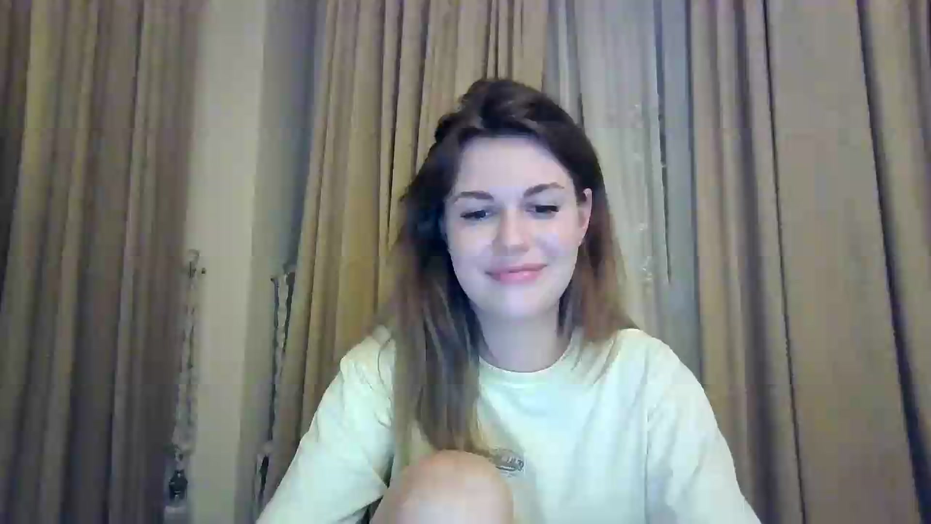 Gallery image thumbnail from Alisaaaa1's myfreecams stream on, 08/20/2026, 20:59 image 1 of 20