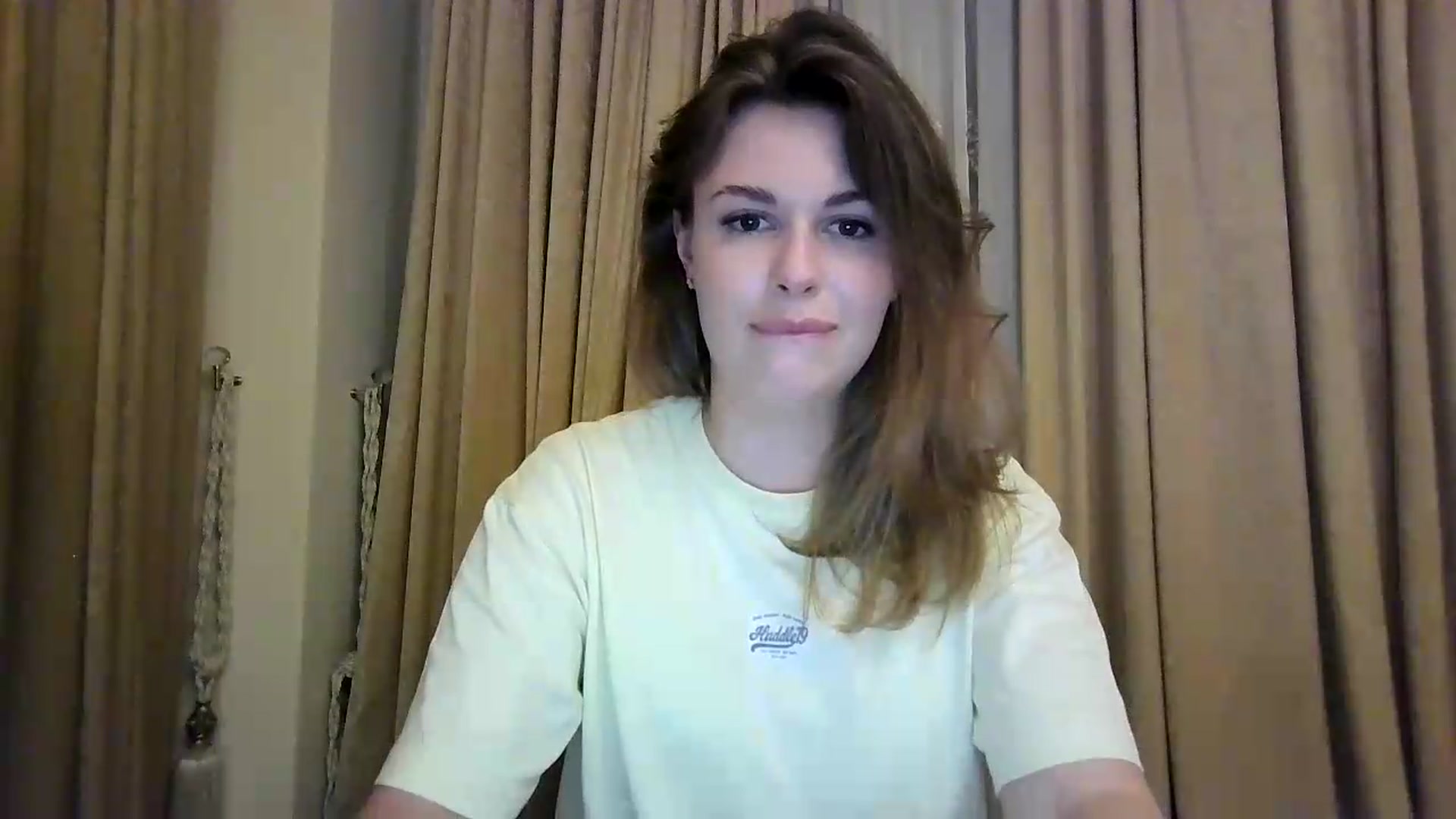 Gallery image thumbnail from Alisaaaa1's myfreecams stream on, 08/20/2026, 20:59 image 6 of 20