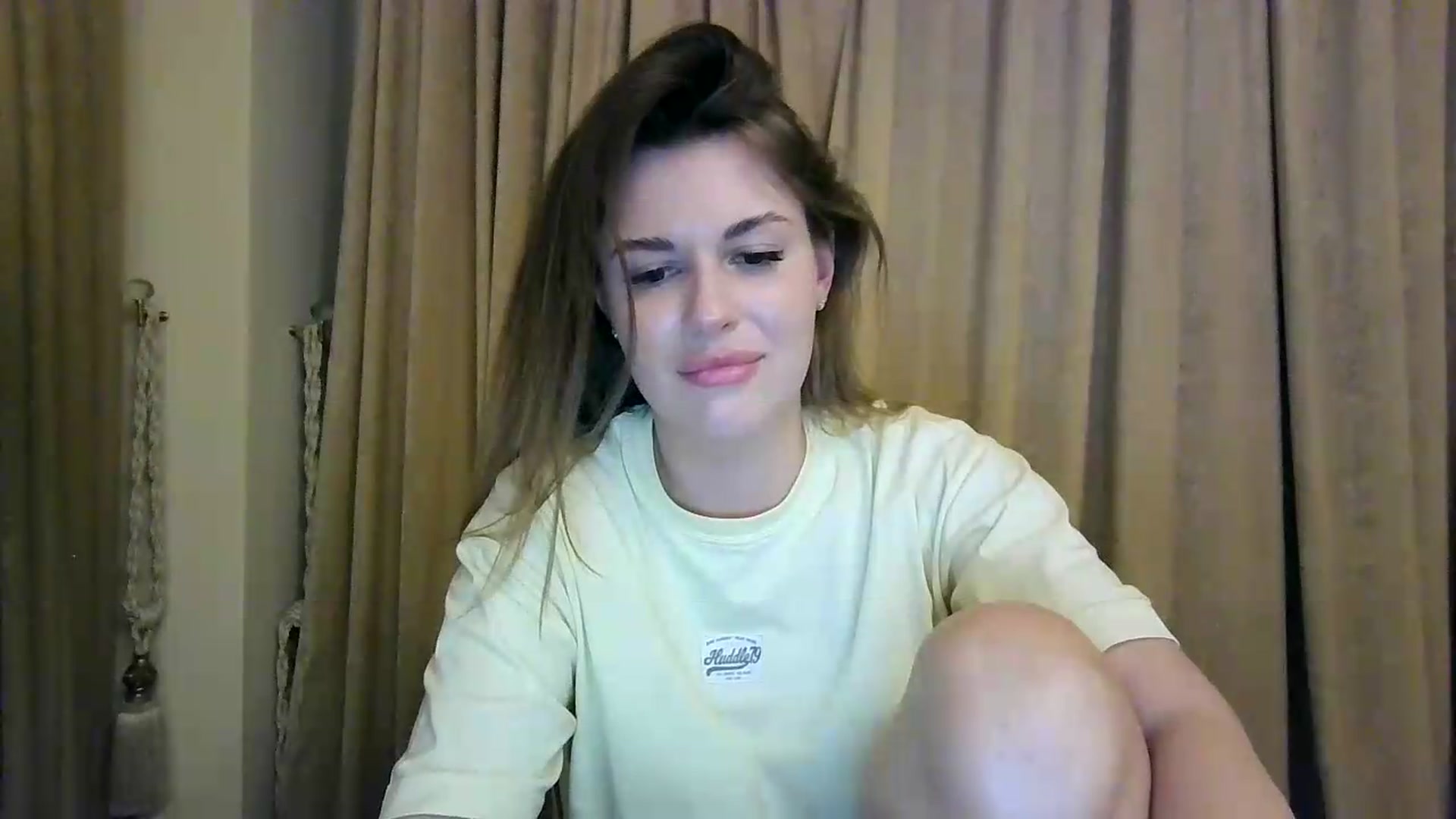 Gallery image thumbnail from Alisaaaa1's myfreecams stream on, 08/20/2026, 21:38 image 9 of 20