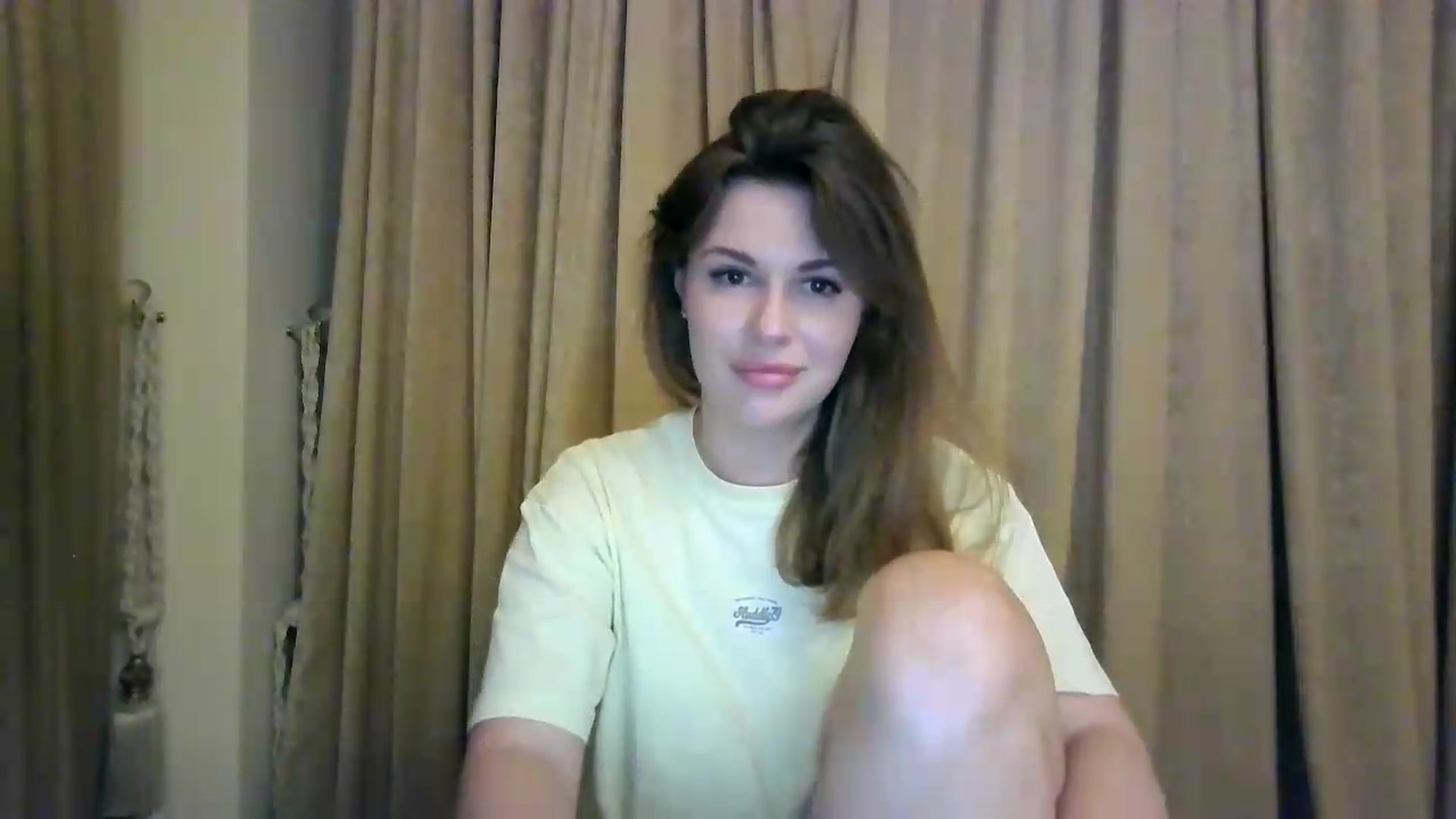 Gallery image thumbnail from Alisaaaa1's myfreecams stream on, 08/20/2026, 21:38 image 7 of 20