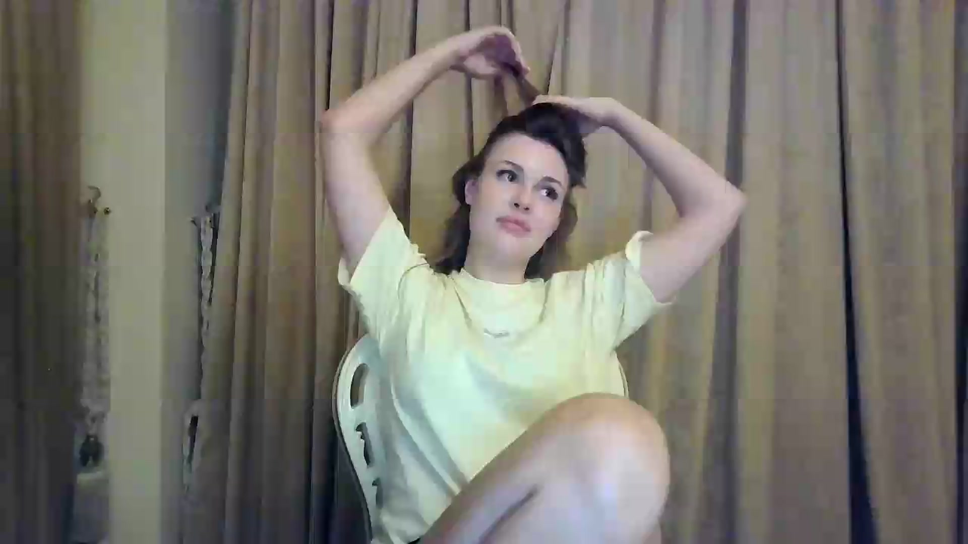 Gallery image thumbnail from Alisaaaa1's myfreecams stream on, 08/20/2026, 21:38 image 19 of 20