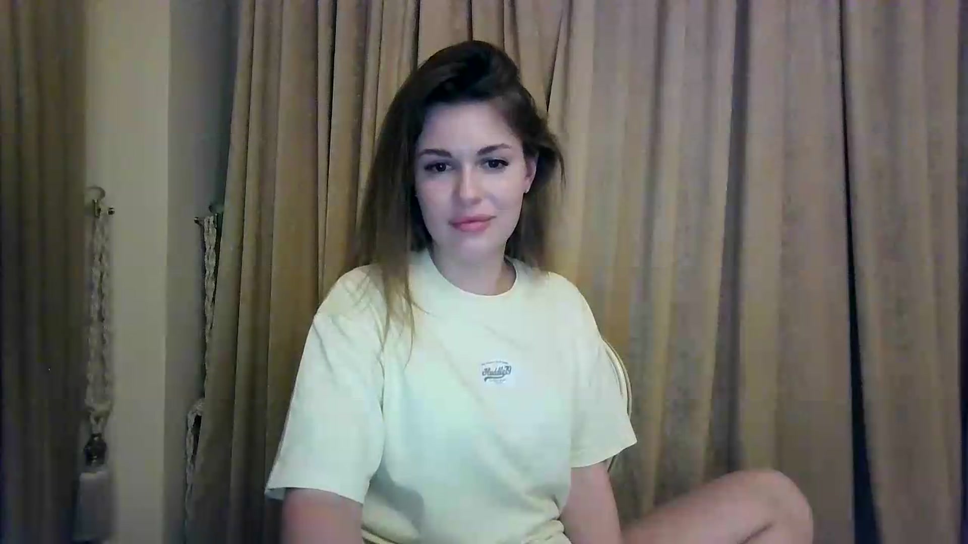Gallery image thumbnail from Alisaaaa1's myfreecams stream on, 08/20/2026, 21:38 image 10 of 20