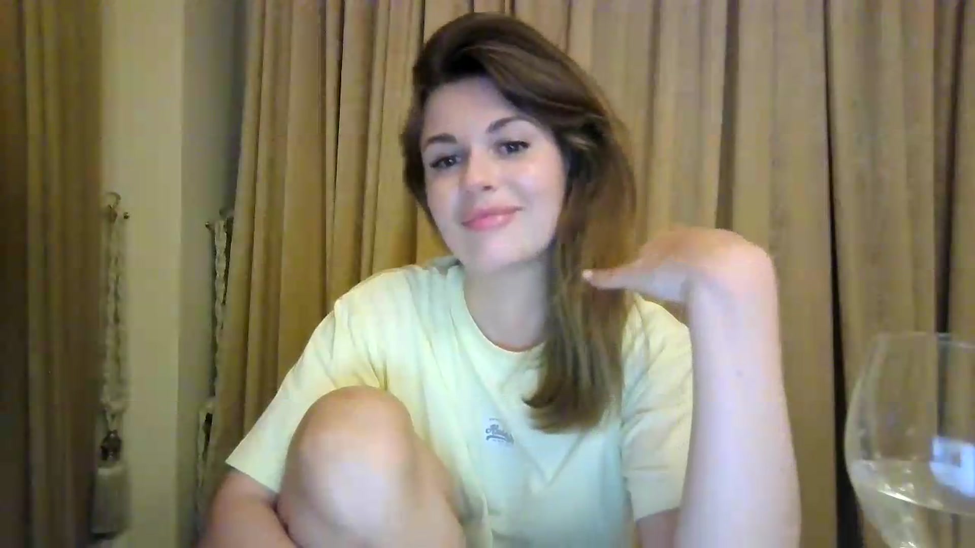 Gallery image thumbnail from Alisaaaa1's myfreecams stream on, 08/20/2026, 22:15 image 10 of 20