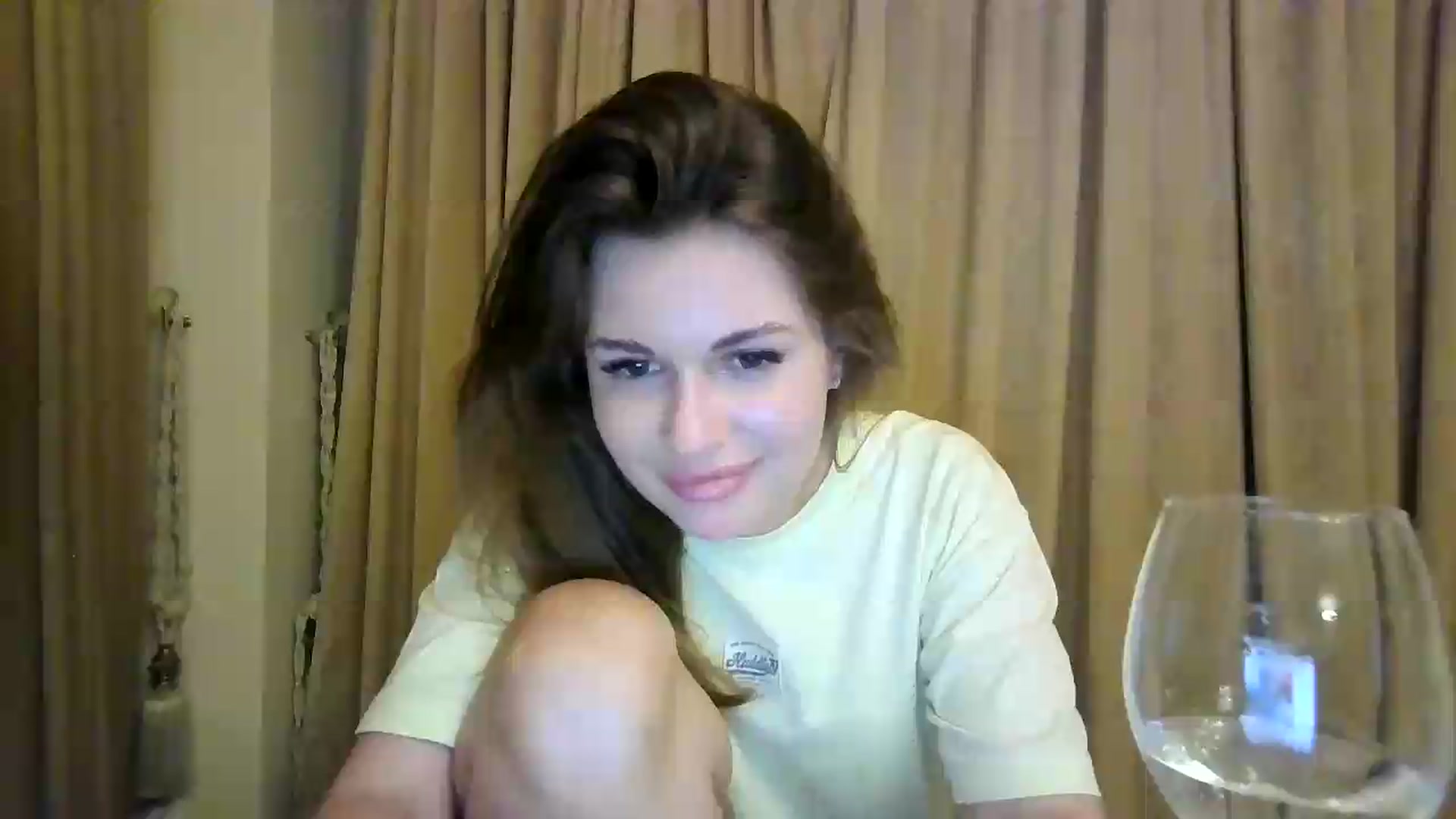 Gallery image thumbnail from Alisaaaa1's myfreecams stream on, 08/20/2026, 22:15 image 16 of 20