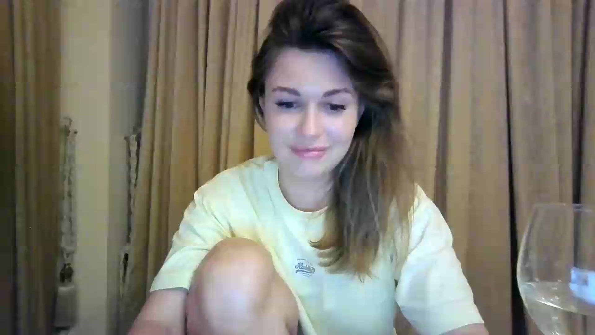 Gallery image thumbnail from Alisaaaa1's myfreecams stream on, 08/20/2026, 22:15 image 4 of 20