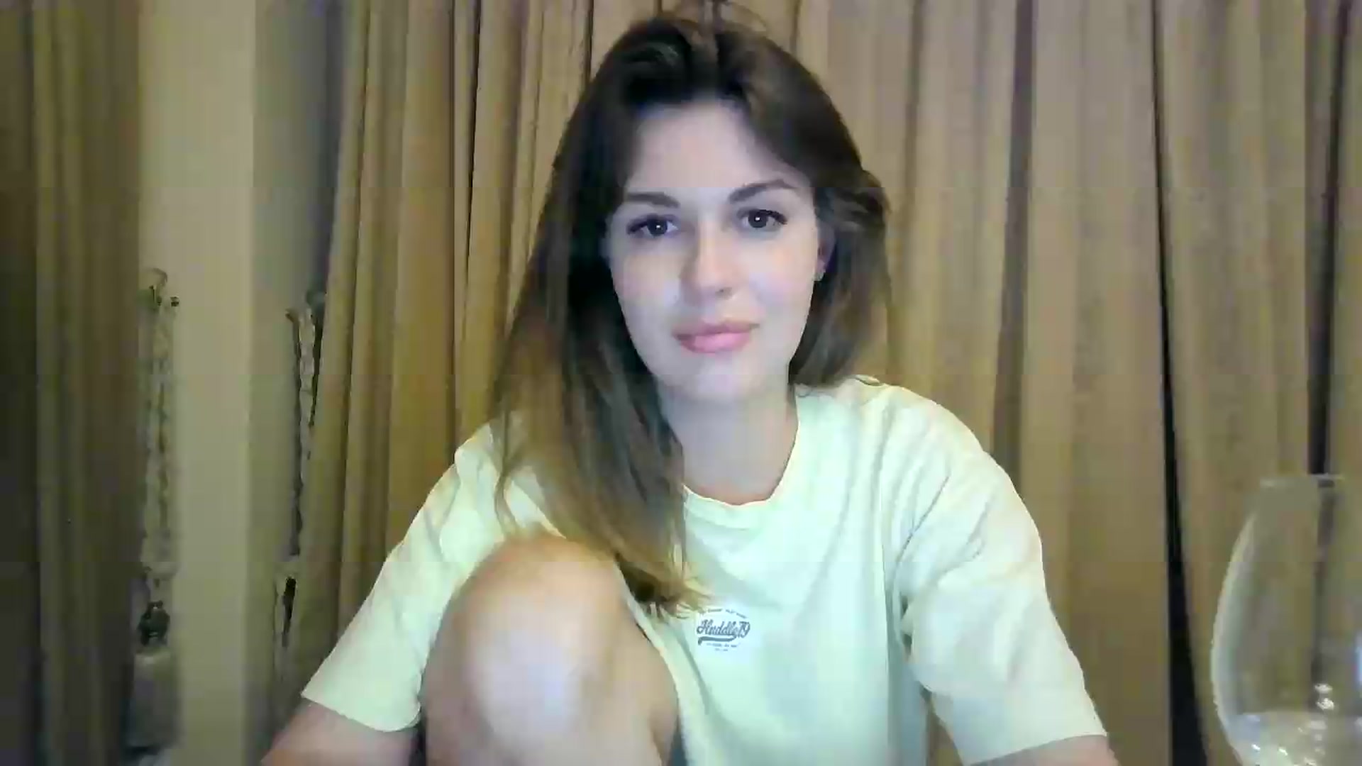 Gallery image thumbnail from Alisaaaa1's myfreecams stream on, 08/20/2026, 22:45 image 1 of 20