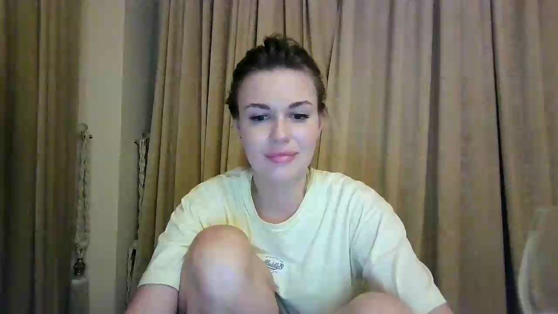 Gallery image thumbnail from Alisaaaa1's myfreecams stream on, 08/20/2026, 23:22 image 15 of 20