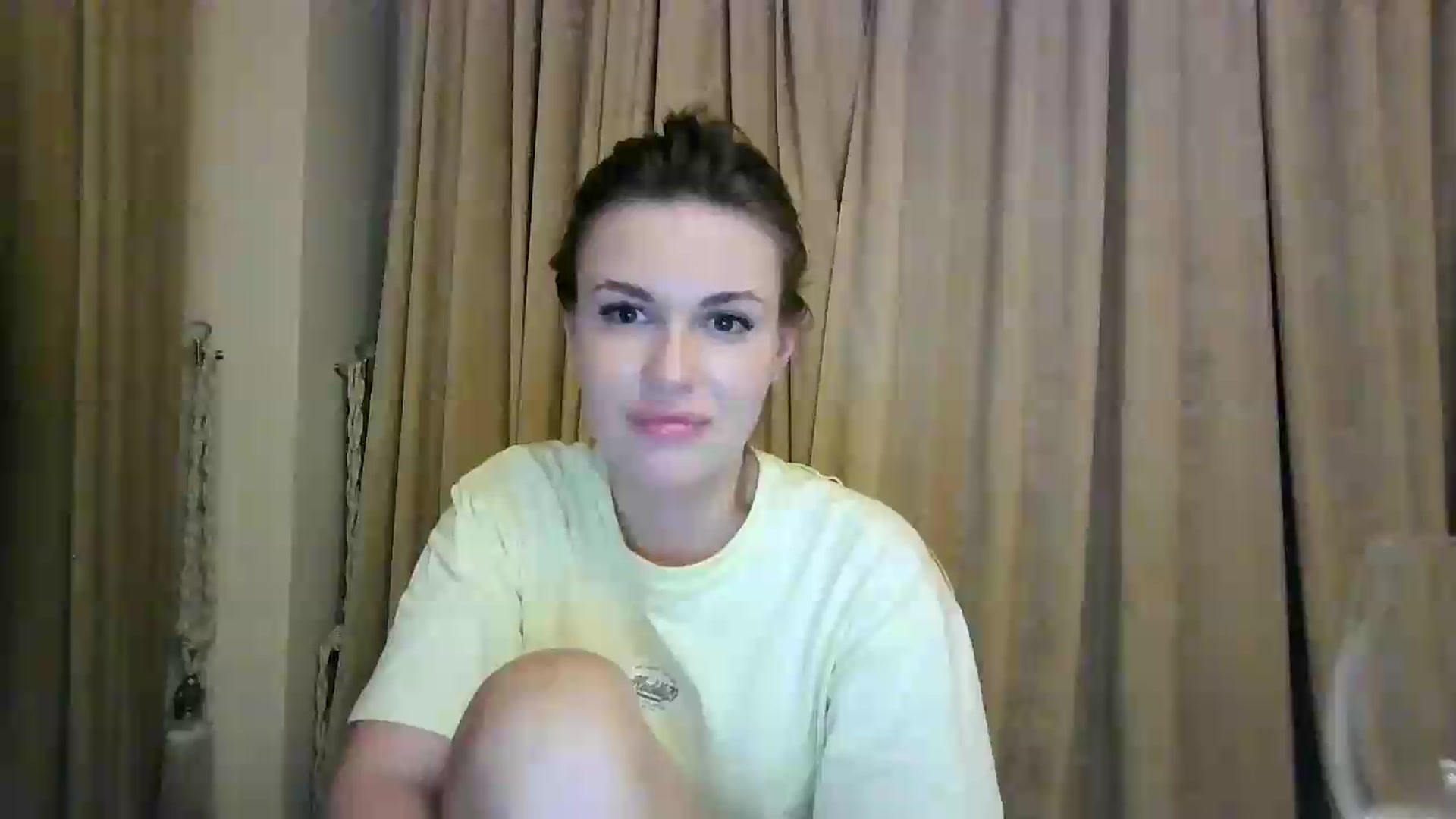 Gallery image thumbnail from Alisaaaa1's myfreecams stream on, 08/20/2026, 23:22 image 10 of 20