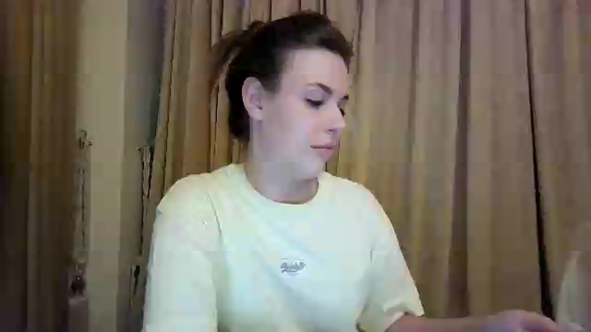 Gallery image thumbnail from Alisaaaa1's myfreecams stream on, 08/20/2026, 23:46 image 16 of 20