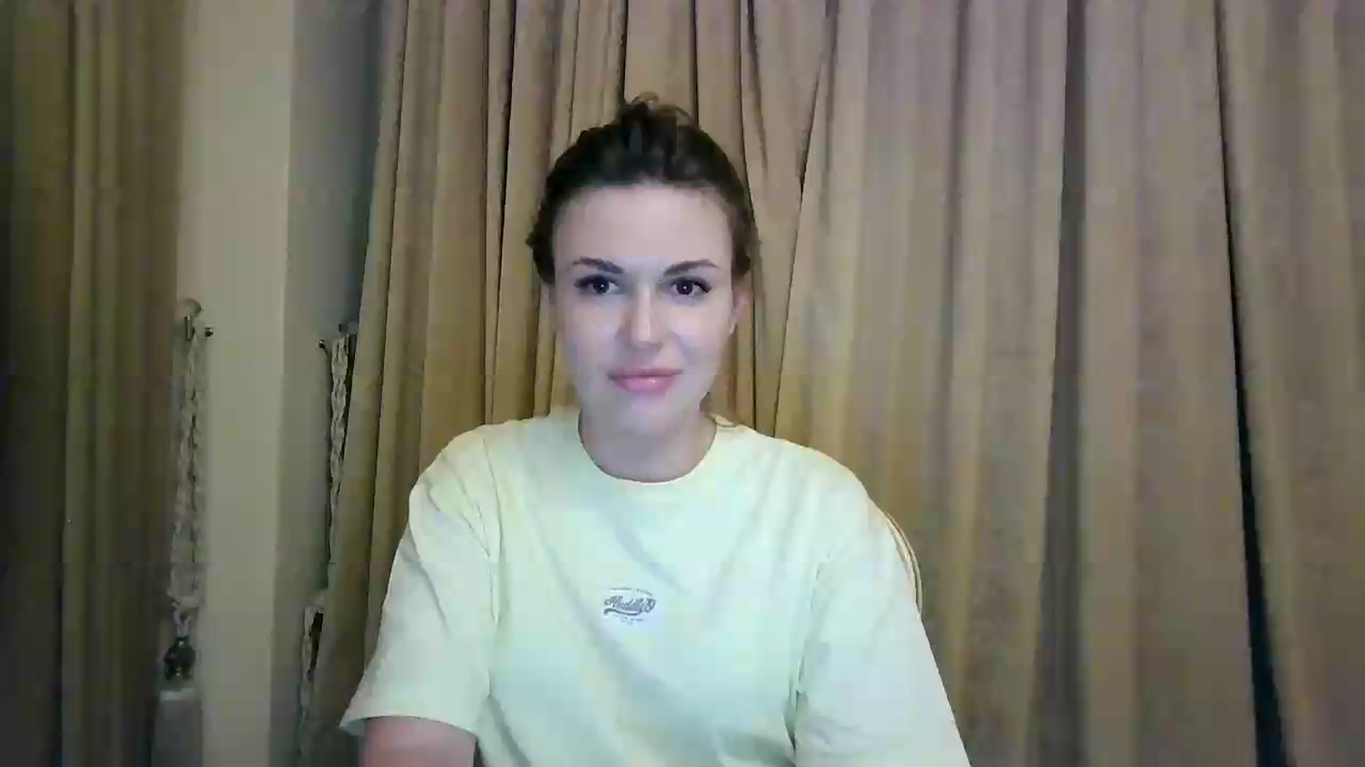 Gallery image thumbnail from Alisaaaa1's myfreecams stream on, 08/20/2026, 23:46 image 5 of 20