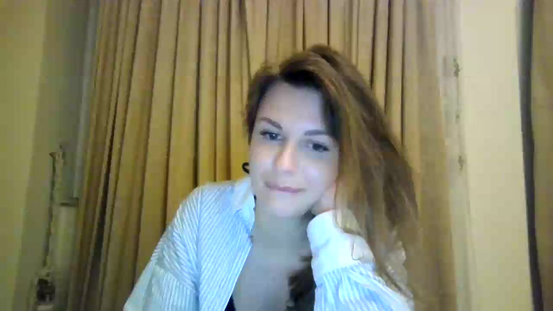 Gallery image thumbnail from Alisaaaa1's myfreecams stream on, 08/22/2026, 24:21 image 1 of 20