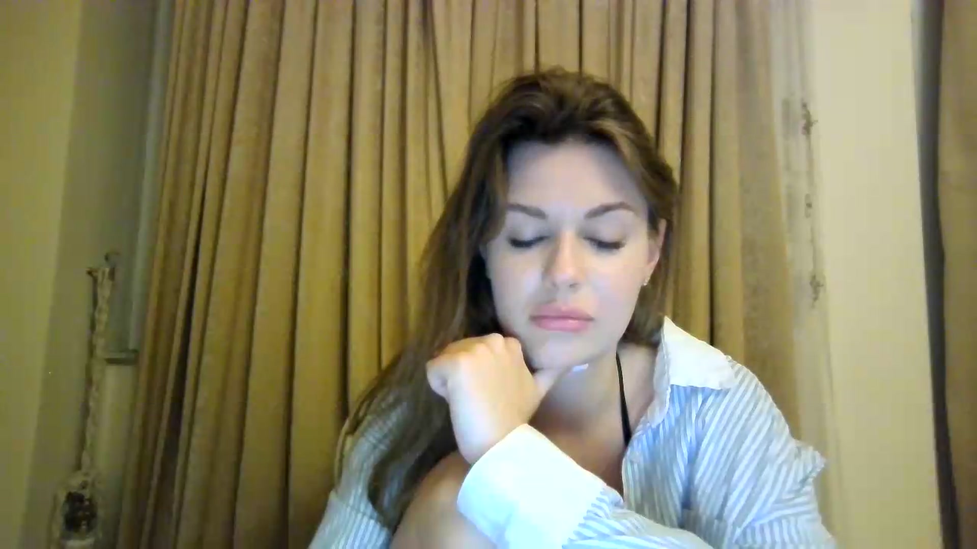 Gallery image thumbnail from Alisaaaa1's myfreecams stream on, 08/22/2026, 24:21 image 9 of 20