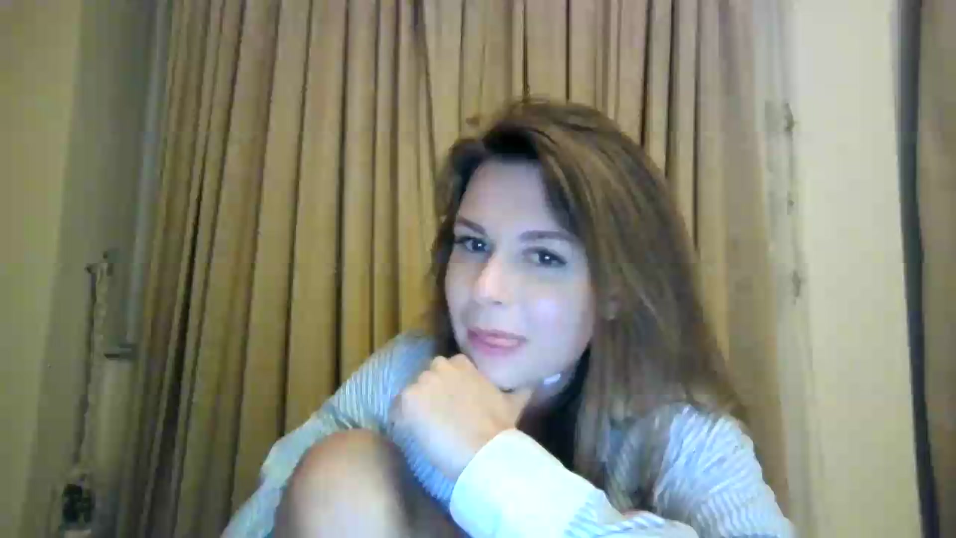 Gallery image thumbnail from Alisaaaa1's myfreecams stream on, 08/22/2026, 24:21 image 15 of 20