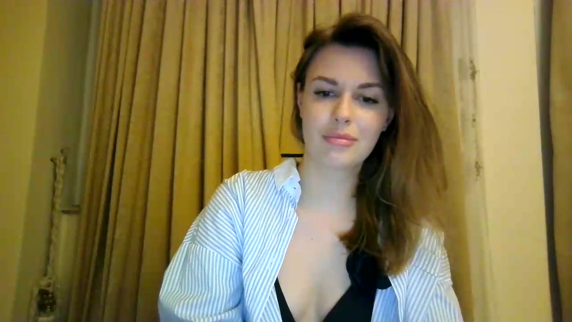 Gallery image thumbnail from Alisaaaa1's myfreecams stream on, 08/22/2026, 24:21 image 2 of 20