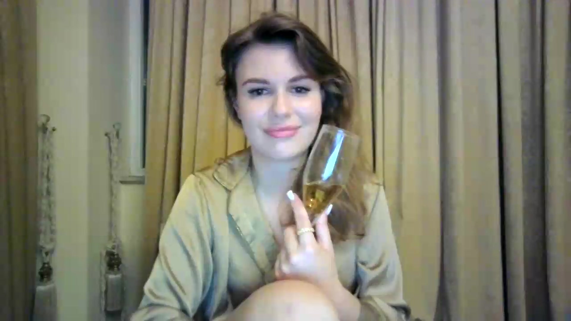 Gallery image thumbnail from Alisaaaa1's myfreecams stream on, 08/26/2026, 22:51 image 4 of 20