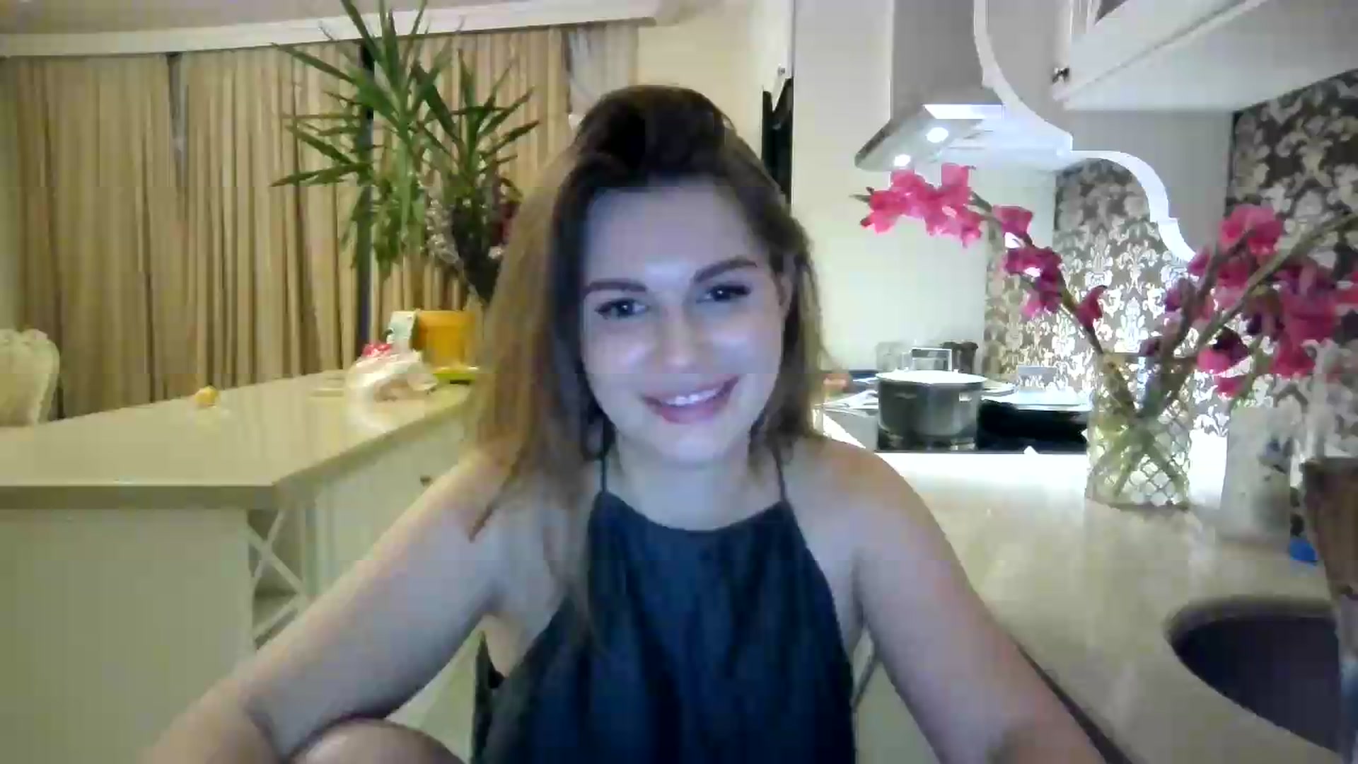 Gallery image thumbnail from Alisaaaa1's myfreecams stream on, 08/29/2026, 23:41 image 6 of 20