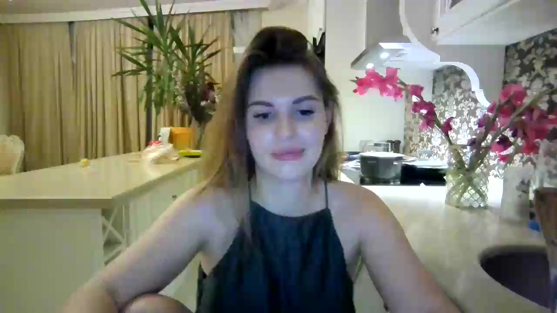 Gallery image thumbnail from Alisaaaa1's myfreecams stream on, 08/29/2026, 23:41 image 3 of 20
