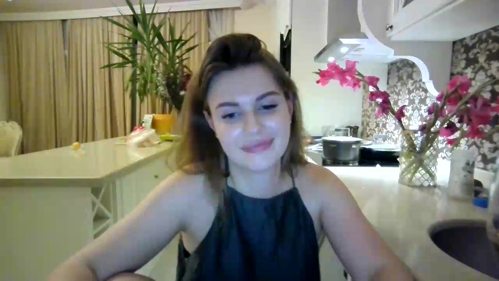 Gallery image thumbnail from Alisaaaa1's myfreecams stream on, 08/29/2026, 23:41 image 11 of 20