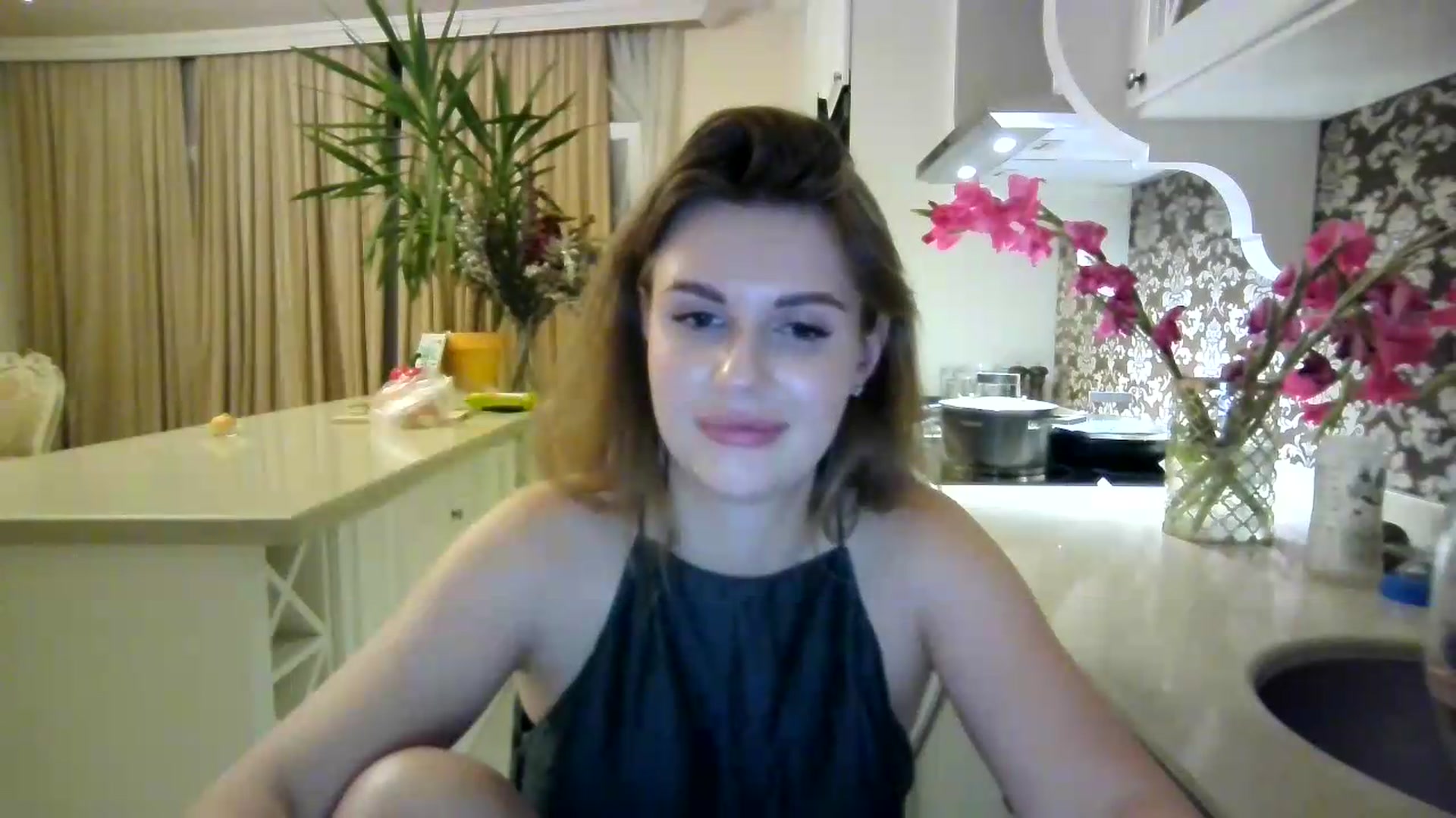 Gallery image thumbnail from Alisaaaa1's myfreecams stream on, 08/29/2026, 23:41 image 18 of 20