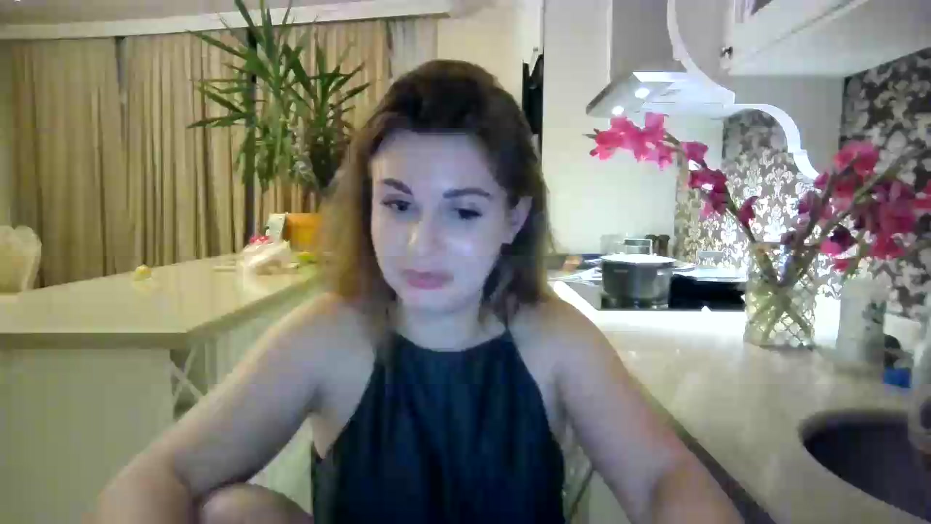 Gallery image thumbnail from Alisaaaa1's myfreecams stream on, 08/29/2026, 23:41 image 9 of 20