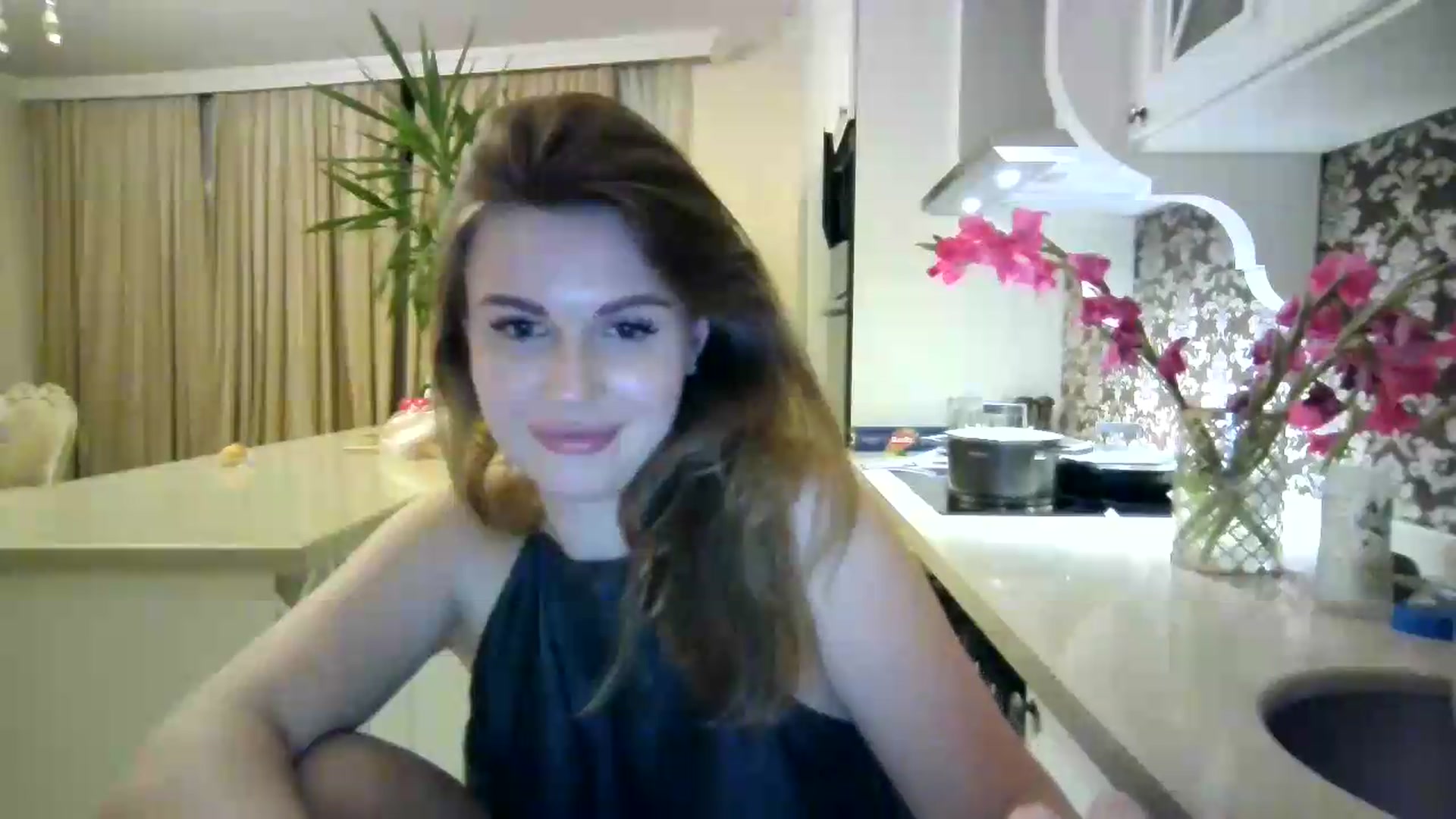 Gallery image thumbnail from Alisaaaa1's myfreecams stream on, 08/30/2026, 24:19 image 14 of 20