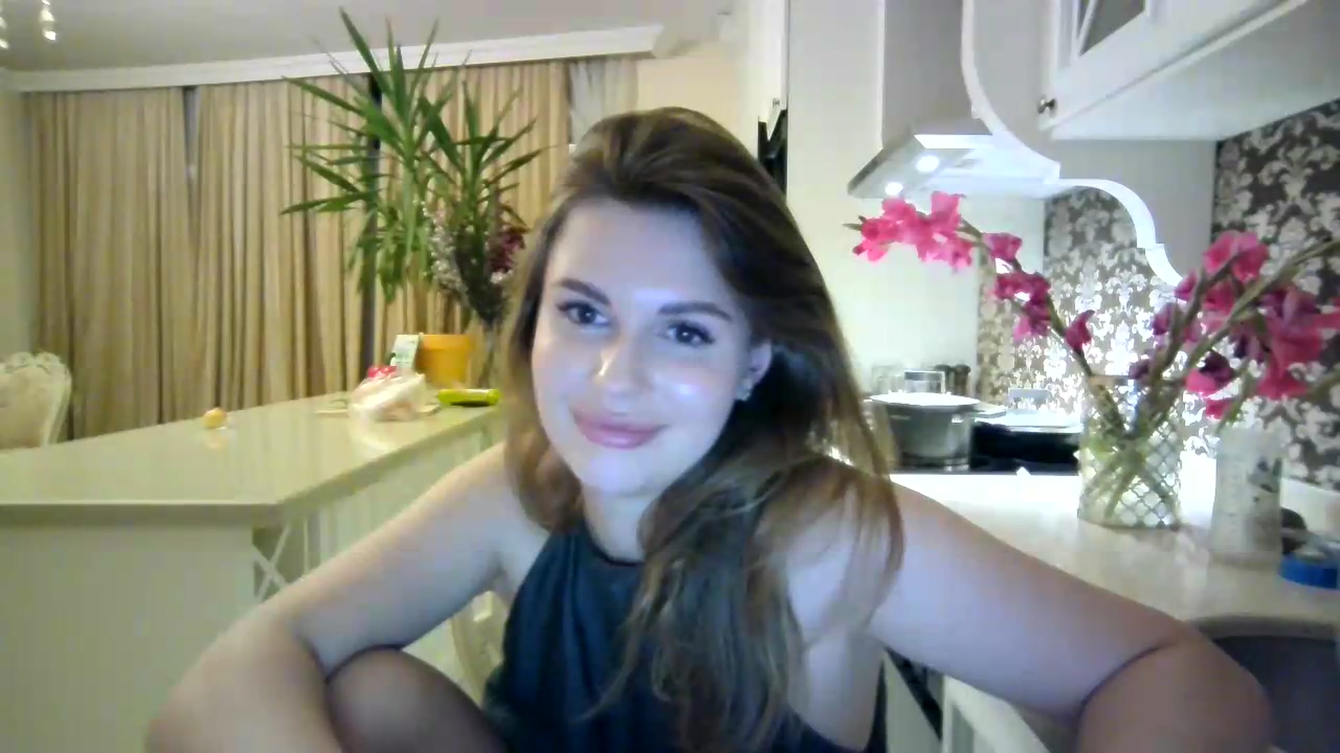 Gallery image thumbnail from Alisaaaa1's myfreecams stream on, 08/30/2026, 24:19 image 15 of 20