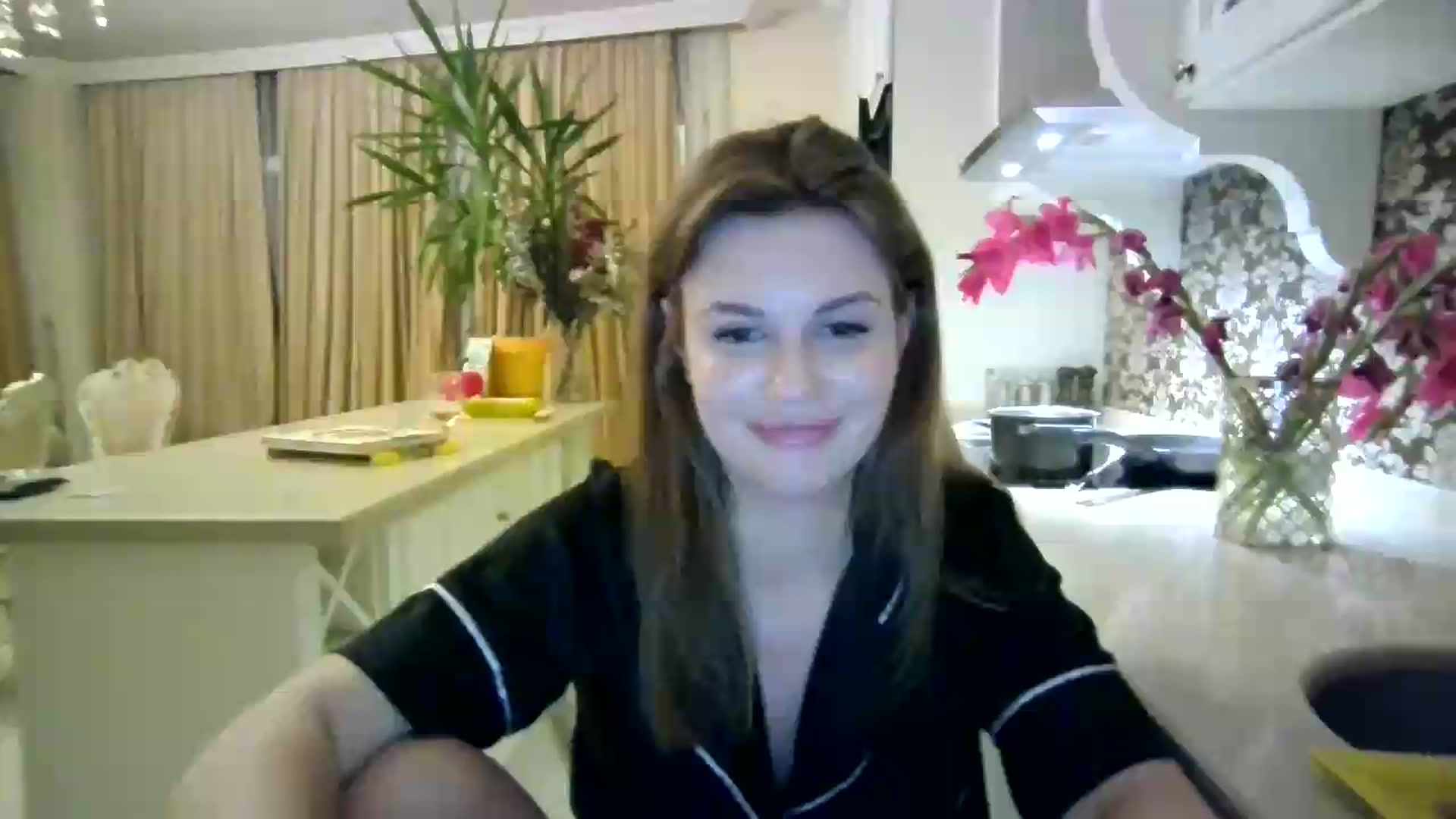 Gallery image thumbnail from Alisaaaa1's myfreecams stream on, 08/30/2026, 22:19 image 19 of 20