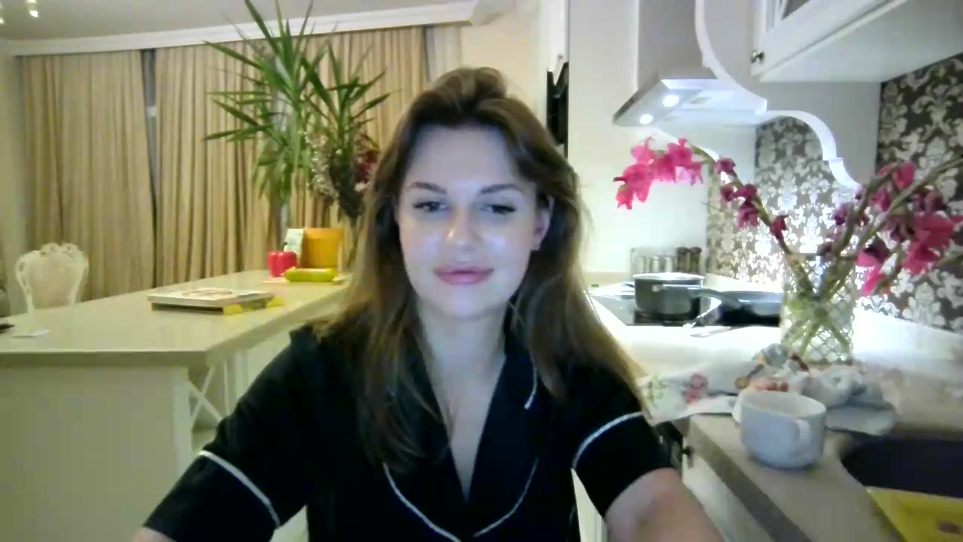 Gallery image thumbnail from Alisaaaa1's myfreecams stream on, 08/31/2026, 24:27 image 17 of 20