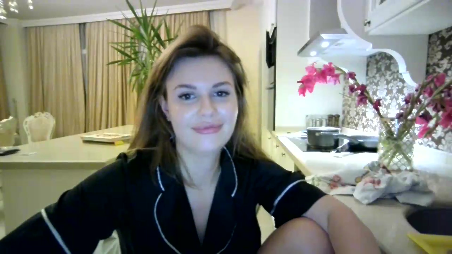 Gallery image thumbnail from Alisaaaa1's myfreecams stream on, 08/31/2026, 24:27 image 2 of 20