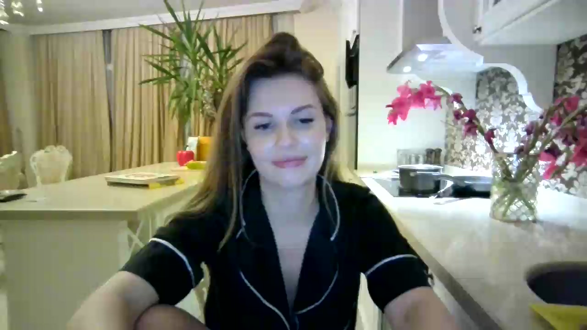 Gallery image thumbnail from Alisaaaa1's myfreecams stream on, 08/31/2026, 24:27 image 1 of 20