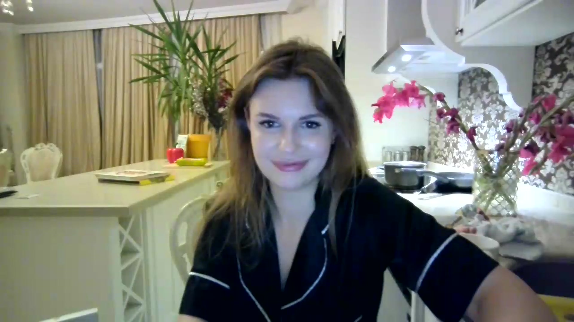 Gallery image thumbnail from Alisaaaa1's myfreecams stream on, 08/31/2026, 24:27 image 10 of 20