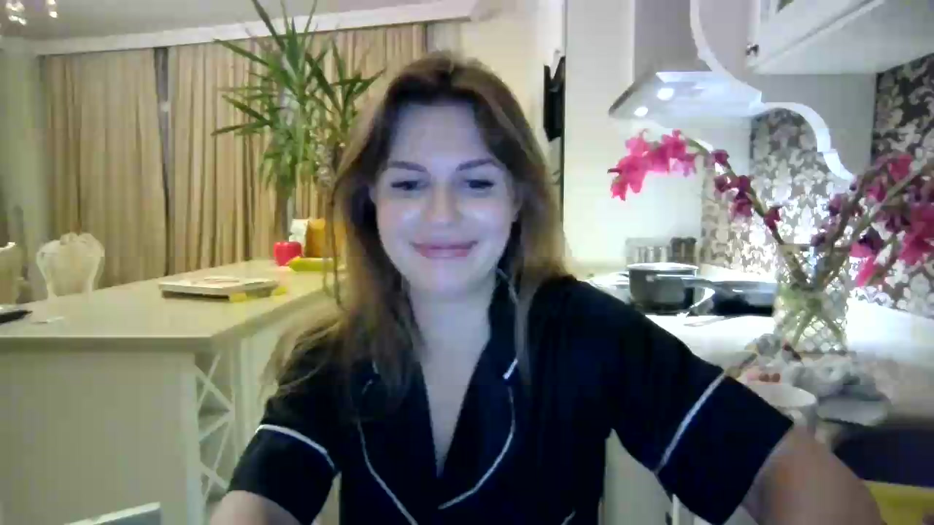 Gallery image thumbnail from Alisaaaa1's myfreecams stream on, 08/31/2026, 24:27 image 9 of 20