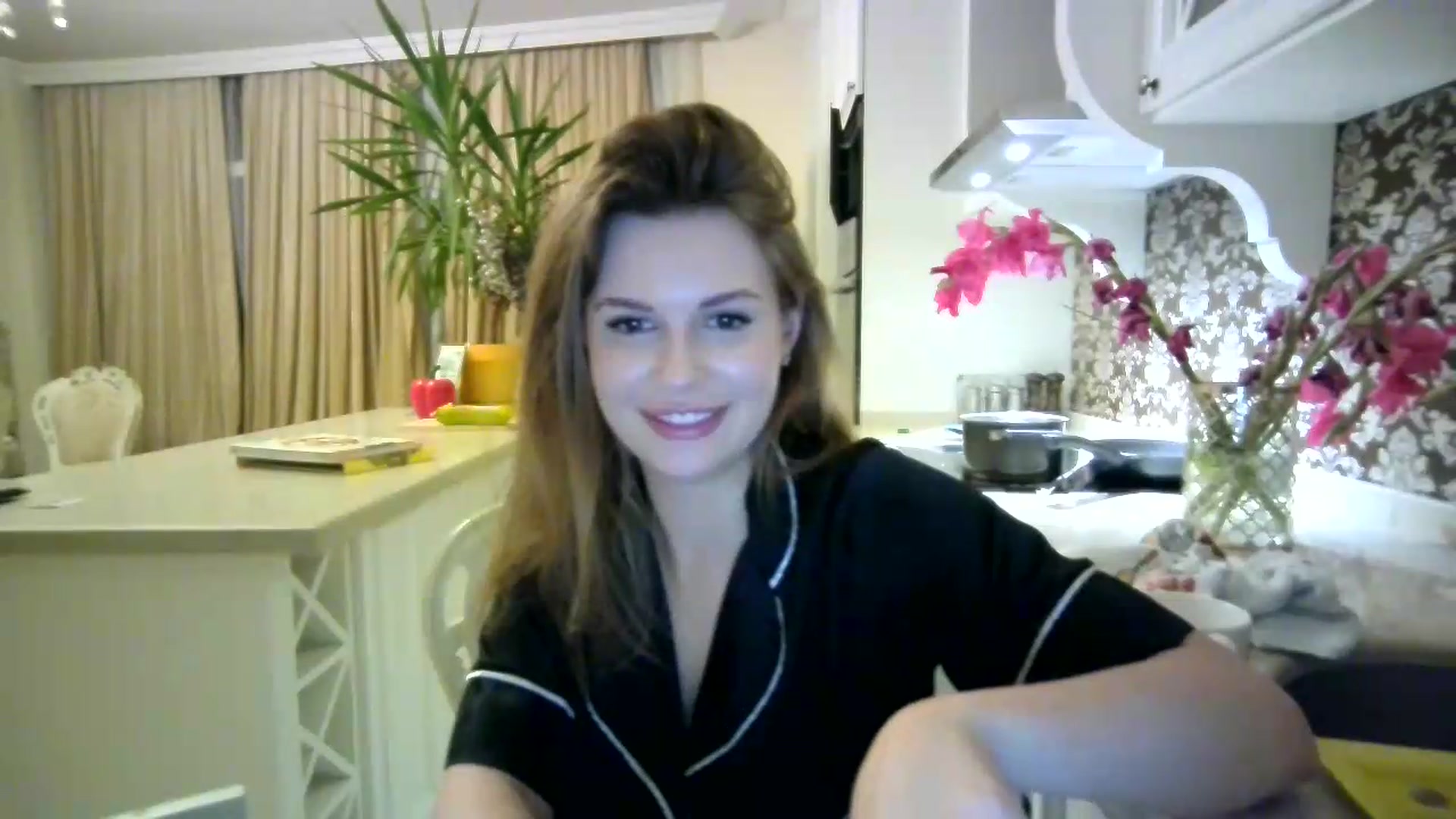 Gallery image thumbnail from Alisaaaa1's myfreecams stream on, 08/31/2026, 24:27 image 12 of 20
