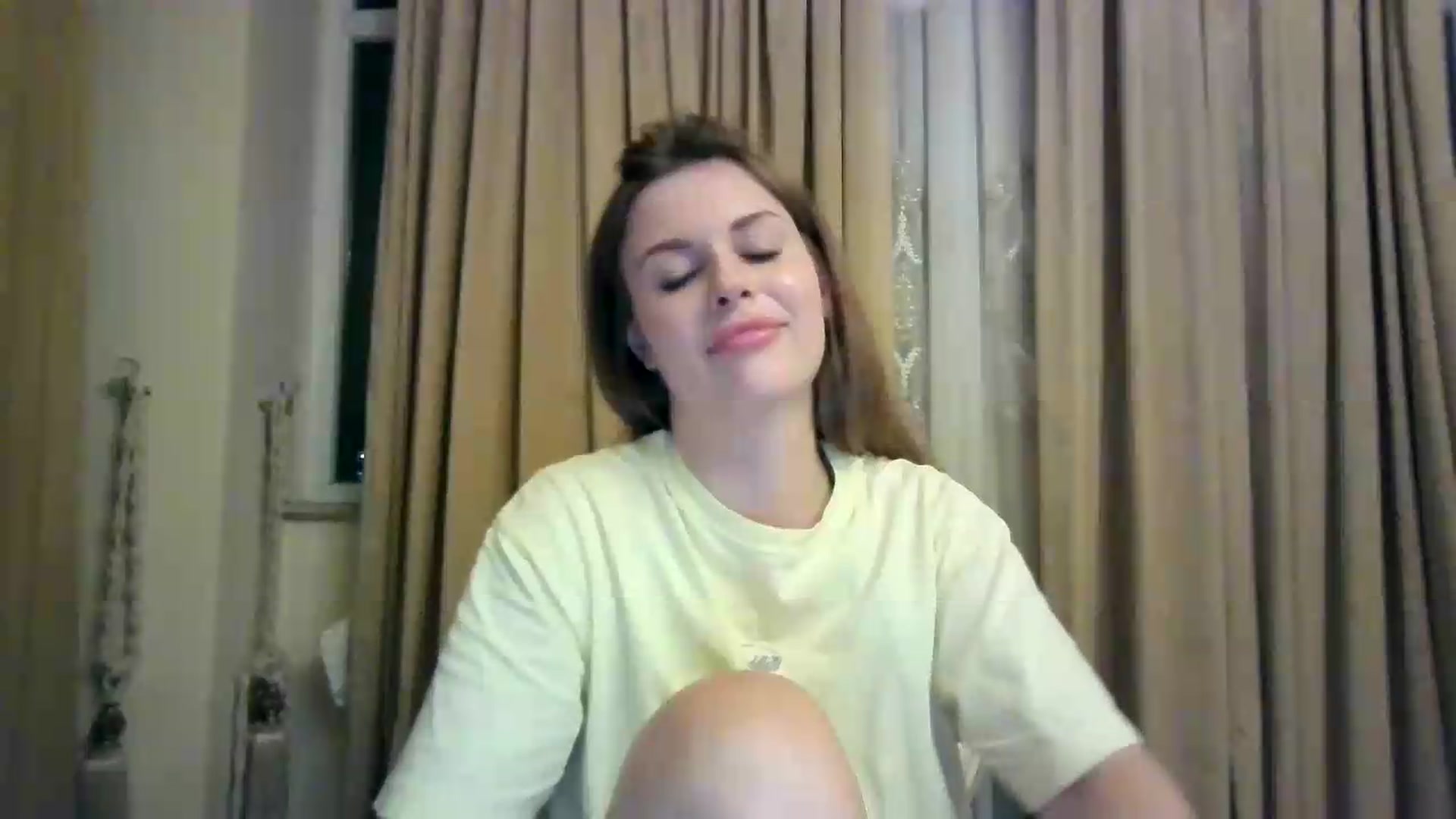 Gallery image thumbnail from Alisaaaa1's myfreecams stream on, 09/06/2026, 22:17 image 14 of 20