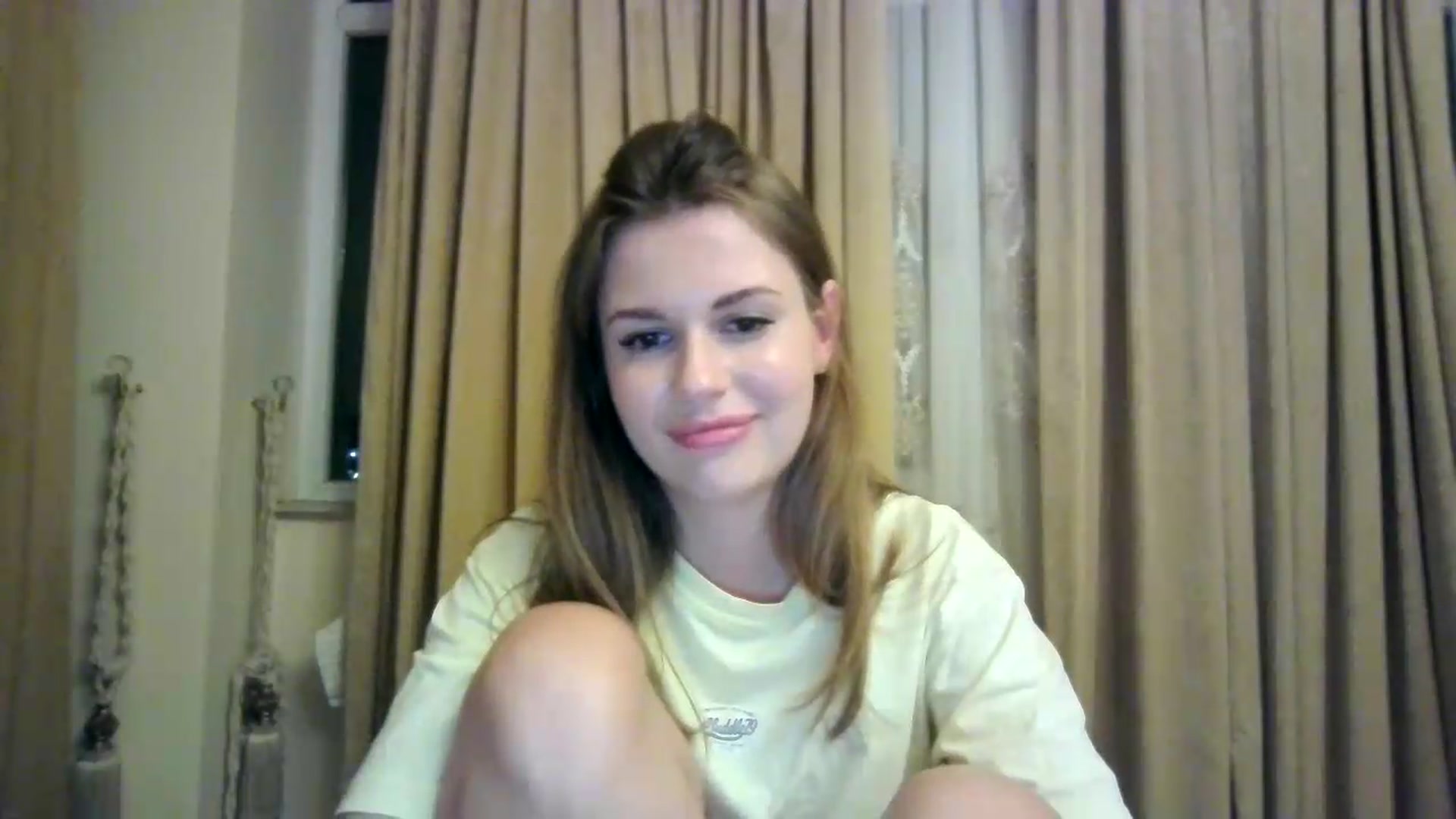 Gallery image thumbnail from Alisaaaa1's myfreecams stream on, 09/06/2026, 22:17 image 6 of 20